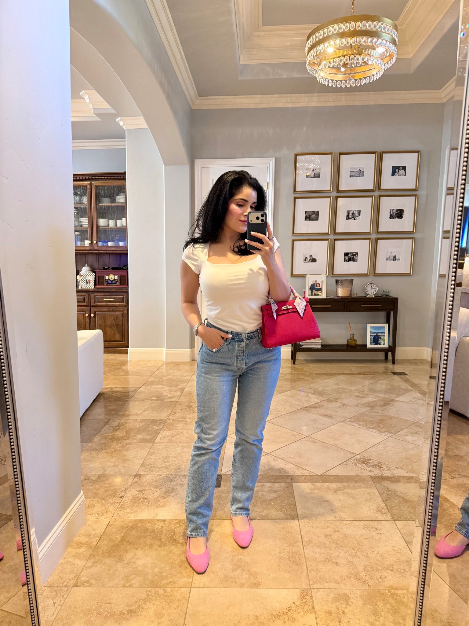 Levi’s, white tee
Ootd 
Birkin25 
Rose Mexico 

#LTKdayinmylife #LTKootd #LTKgrwm