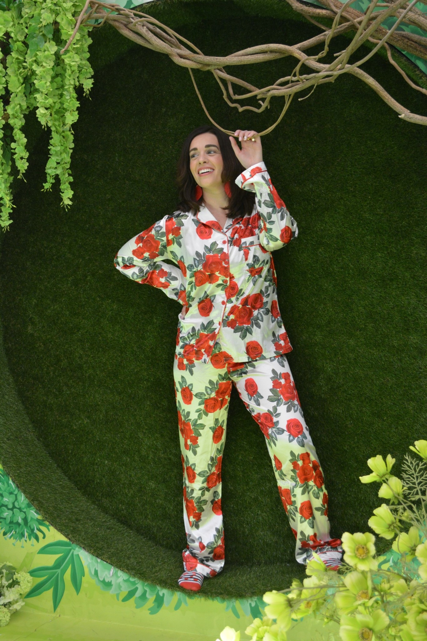 Rose satin pajamas (small). #pajamas #satinpjs #satinpajamas #rosepjs #rosepajamas #pajamaset #pjset 
valentines outfit women 
date night outfits 

#LTKFindsUnder100 

#LTKSeasonal #LTKValentine