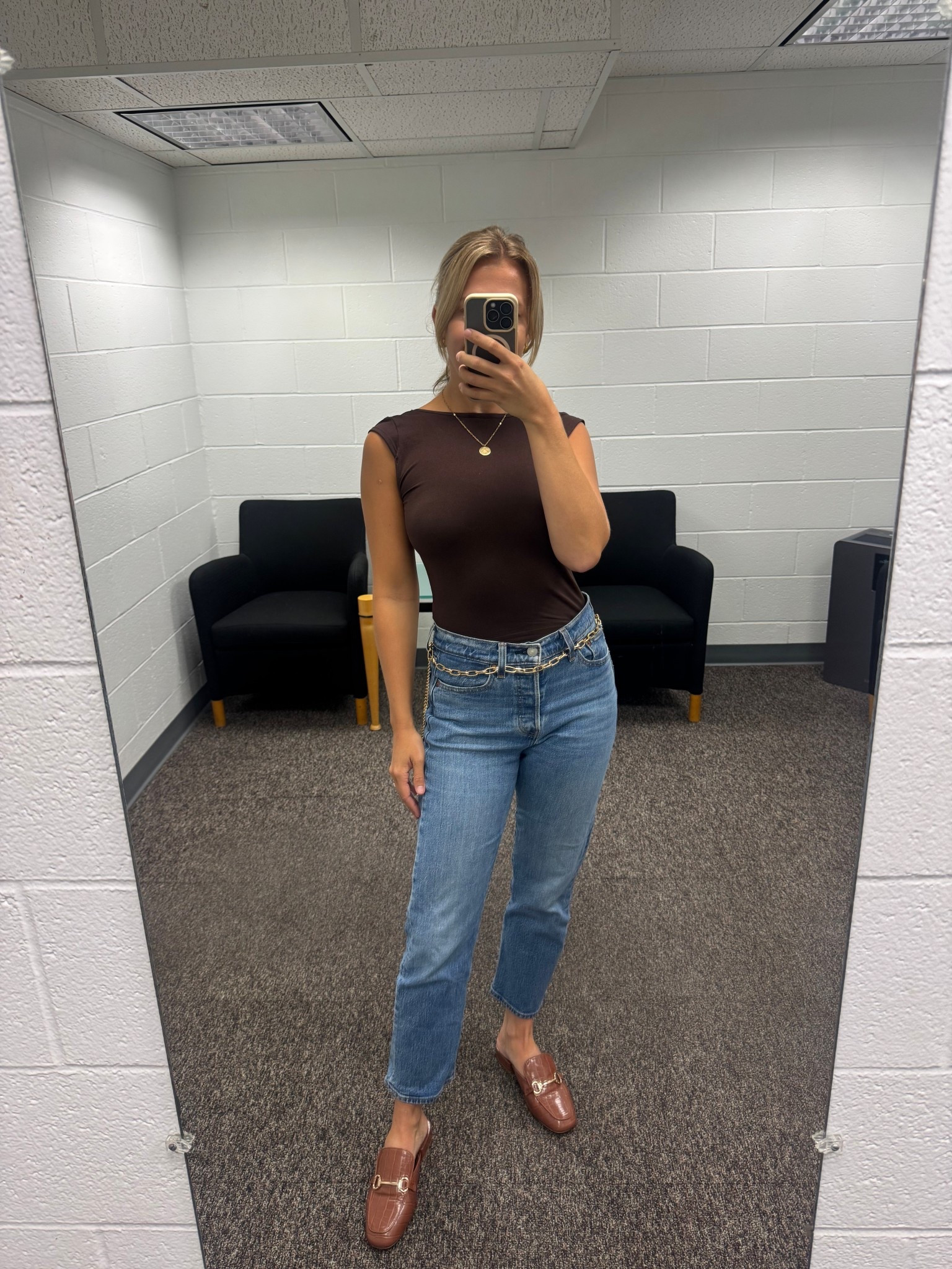 Where has this gold chain belt been all of my life?

#LTKWorkwear #LTKFallSale #LTKStyleTip
