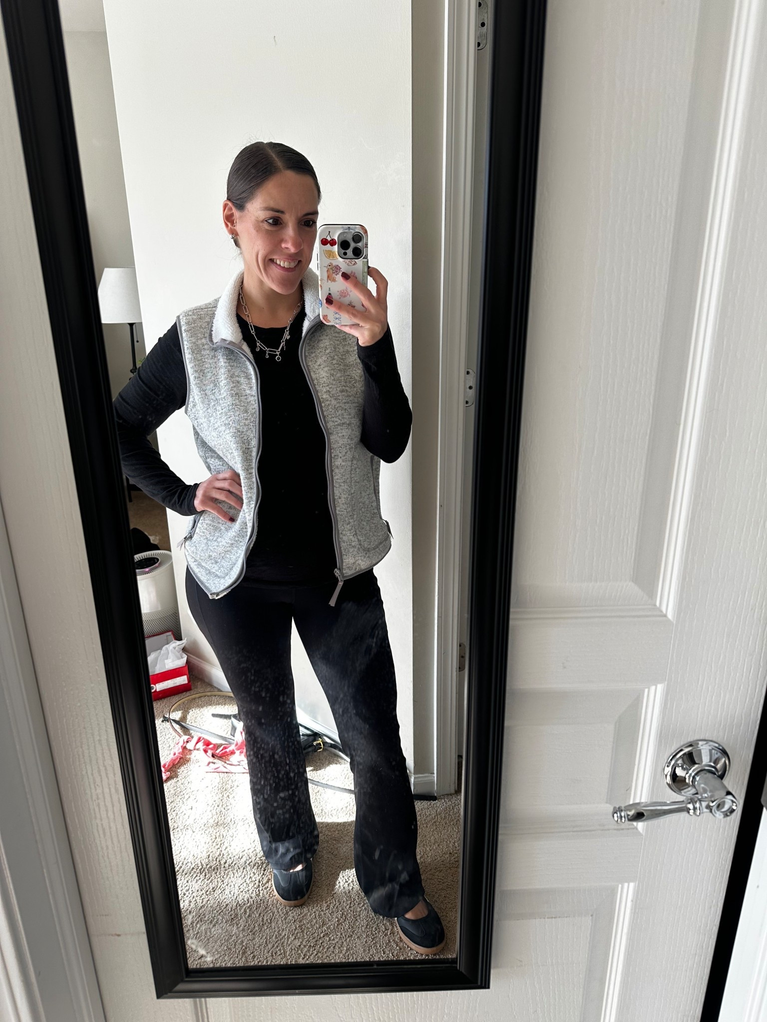 Cozy mom outfit for busy days 🍂🖤
Sharing my go-to winter basics: fleece vest, long-sleeve tee, comfy black pants, and cute slip on sneakers. Perfect for school pick-up, errands, or working from home. Affordable, neutral, and easy to mix and match.
