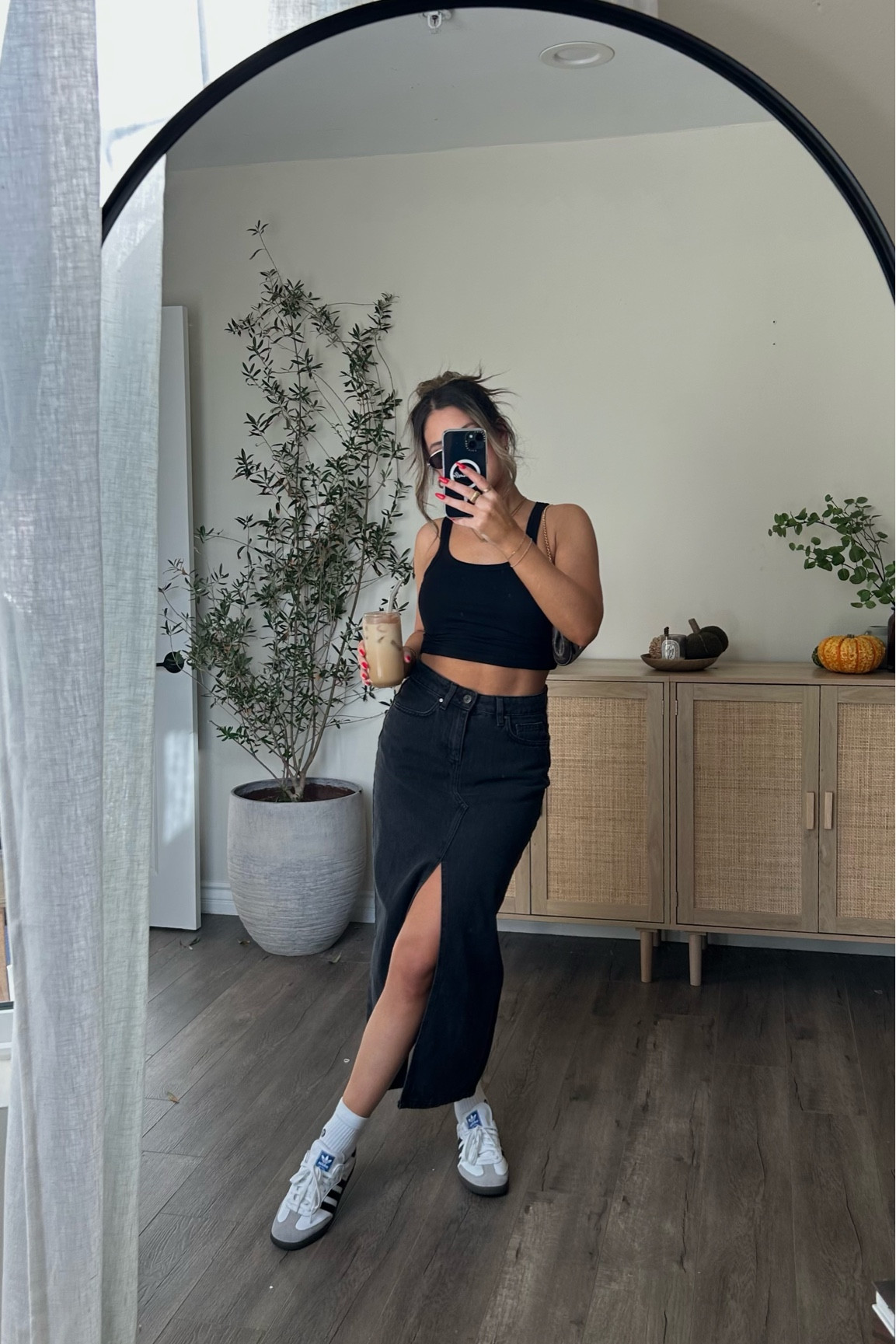 Black denim maxi skirt outfit 

#LTKstyletip #LTKfindsunder100