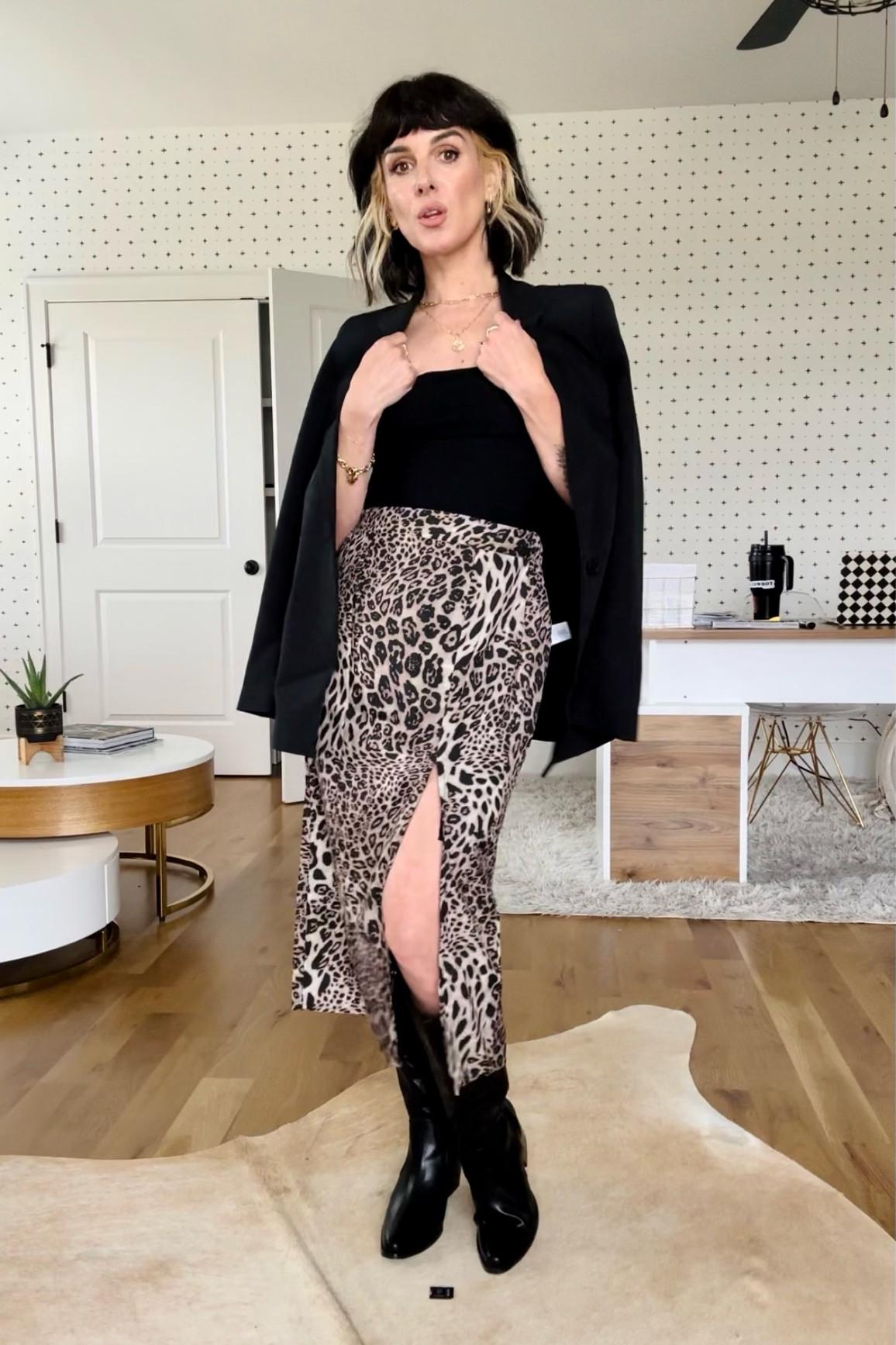 The chokehold this little leopard skirt has had on me these past few weeks...

#LTKFindsUnder50 #LTKWorkwear #LTKStyleTip