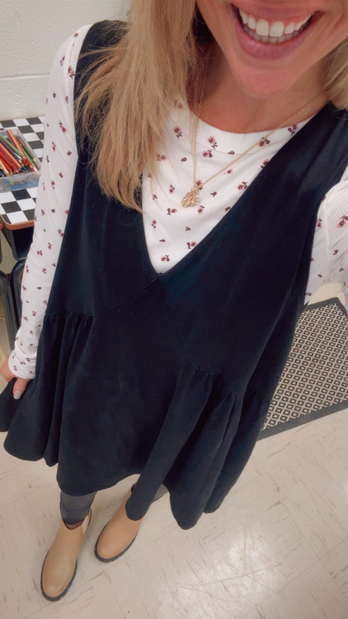Teacher ootd felt so cute in this one! Sized up to M in this Walmart printed layering tee