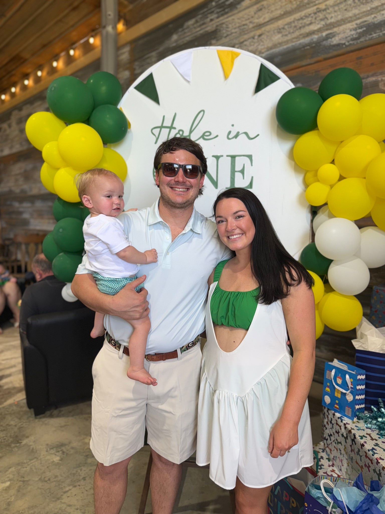 Hole in ONE birthday party ⛳️

First birthday, masters party, hole in one birthday, FP dupe, balloon arch

#LTKParties #LTKKids #LTKBaby