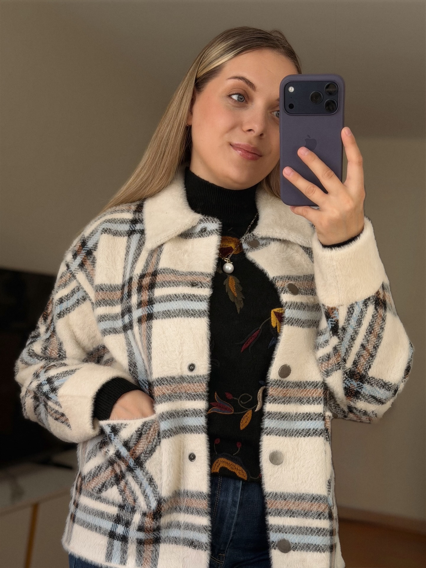 Falls/Winter favorites from Charlie B 🤍 @charliebcollection 
A cozy jacket, embroidered knit, and the perfect jeans — the ideal mix of comfort, style, and everyday versatility.
Obsessed with how effortlessly everything pairs together ✨

🛍 My link:

https://www.charliebcollection.com/IVANELLI

#CharlieBCollection #mycharlieb #fallstyle #winterstyle
#denimstyle #cozychic #everydayfashion #ootdstyle
#fashiondaily #cozystyle #influencerstyle #fallfashion2025 #winterfashion2025