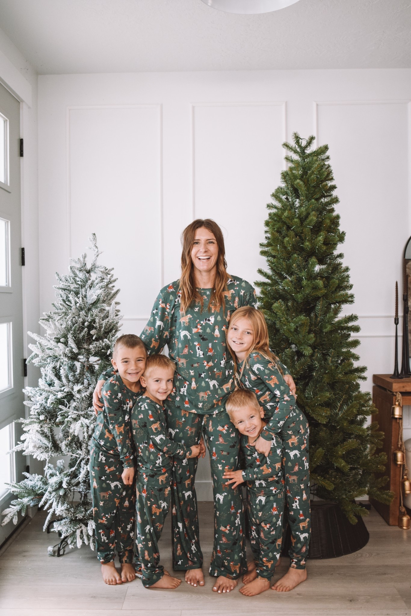 Matching family Christmas pajamas 🎄🐶
The cutest dog print + so soft and cozy. Linking kids + adult sizes!


#LTKHoliday #LTKKids #LTKGiftGuide