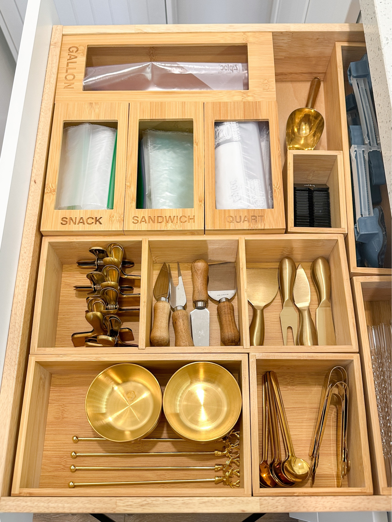 Taking pantry organization to the next level! 🥫✨ There’s something so satisfying about seeing all your basic ingredients lined up neatly in matching containers. Not only does it look streamlined and polished, but it also makes finding what I need a breeze!
🌟 High-quality containers that don’t break the bank – I bought a few at a time to keep it budget-friendly, and now my shelves look like a dream!
🖤 Labels – Because no pantry makeover is complete without a clear, chic label on each container!
Organizing your pantry doesn’t have to happen overnight—sometimes, small steps make the biggest impact! Who else loves the look of a tidy, organized pantry? 👏

#LTKHome #LTKFamily