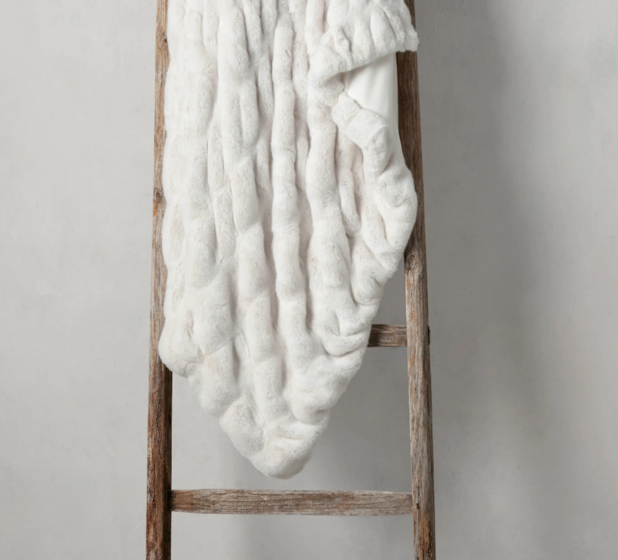 $20 off 🎉

Luxe Faux Fur Pleated Throw bedding living room home sale

#LTKHome #LTKSaleAlert #LTKFallSale