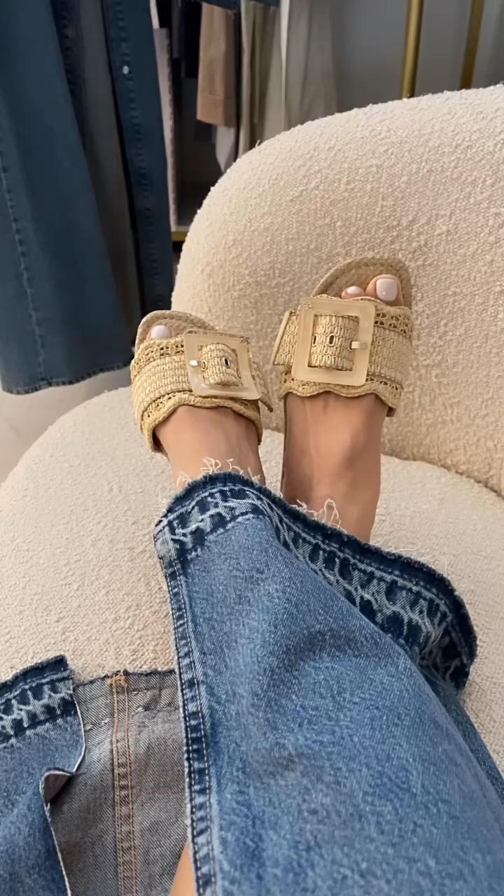 Spring sandals 

#LTKSeasonal #LTKVideo #LTKshoecrush