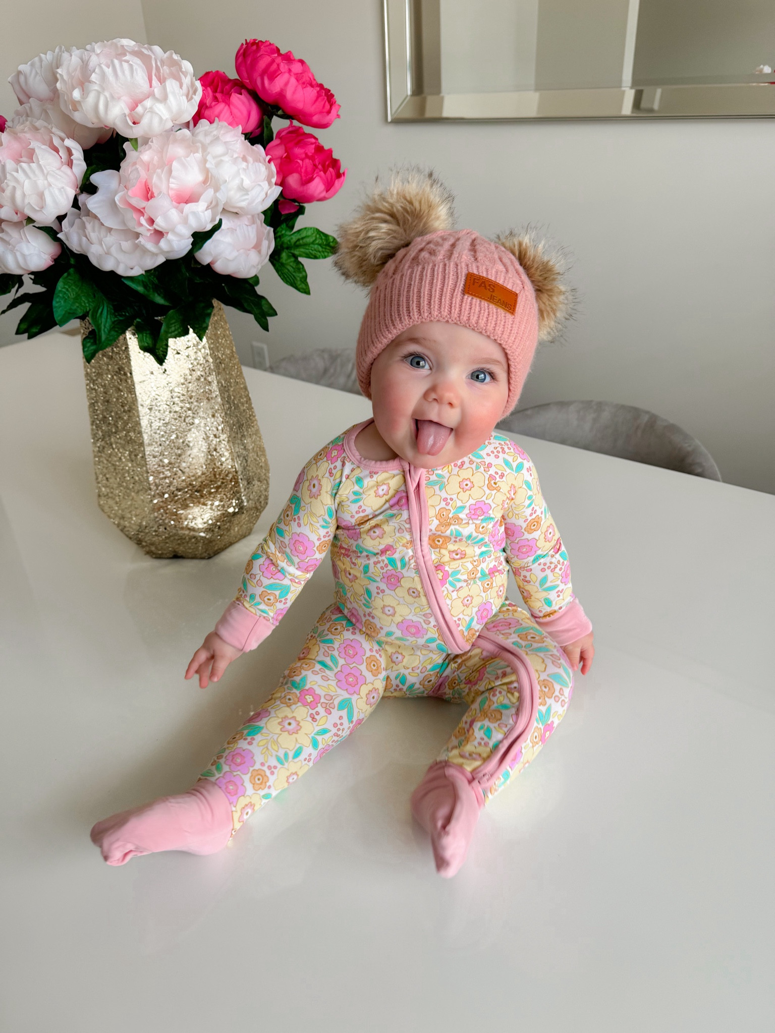 We are ready for Spring! If only the weather would participate 🌸 Code “LANDONHOPESTEVENS” saves you 10% off Dream Big Little Co outfits!

baby girl clothes / baby girl style / baby girl outfit / Easter pajamas / bamboo pajamas / bamboo clothing / floral outfit / baby beanie / Pom beanie /

#LTKbaby #LTKfindsunder50 #LTKkids