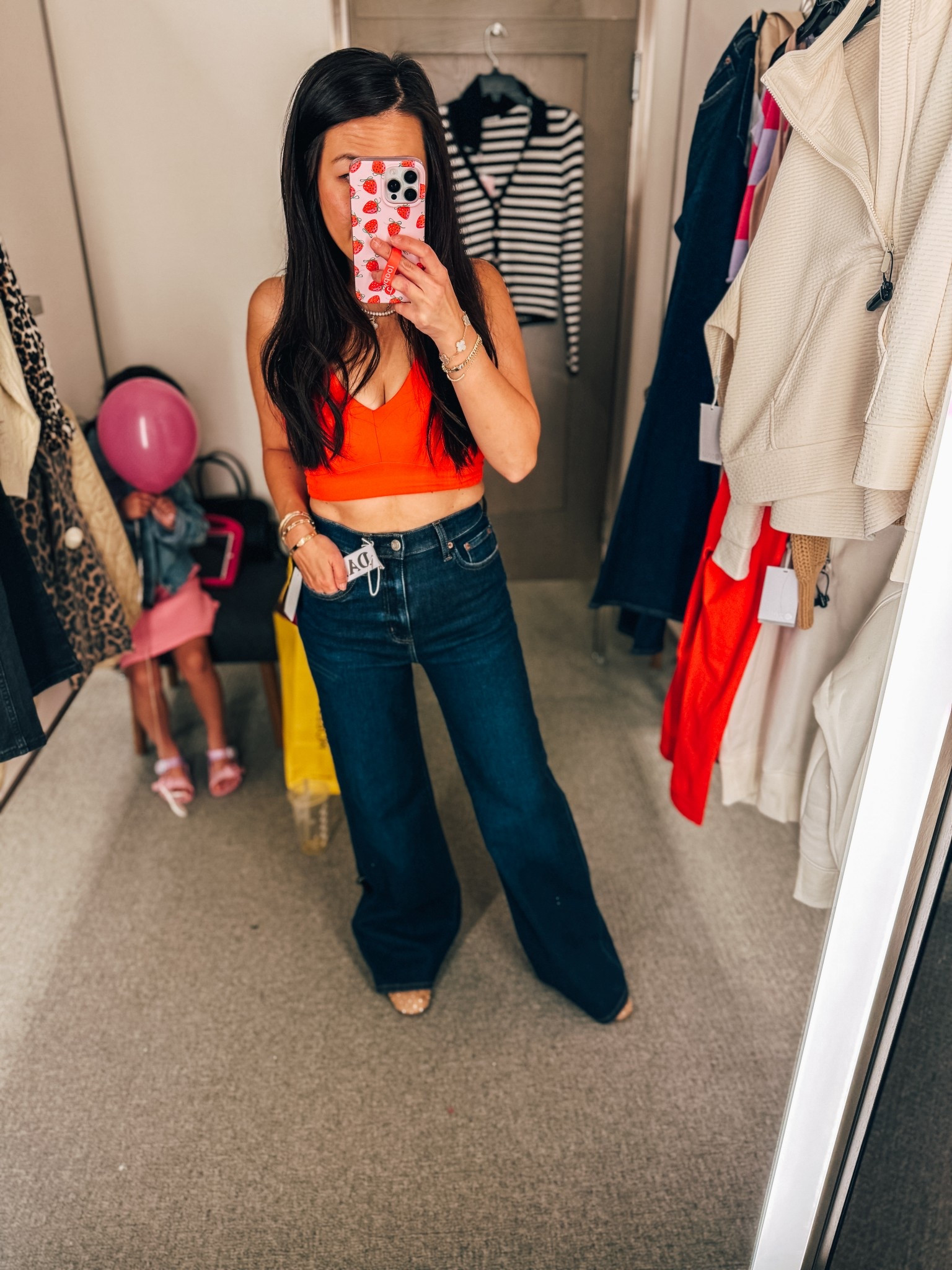 Wide leg jeans
Runs big size down


#LTKPetite #LTKSaleAlert #LTKOver40