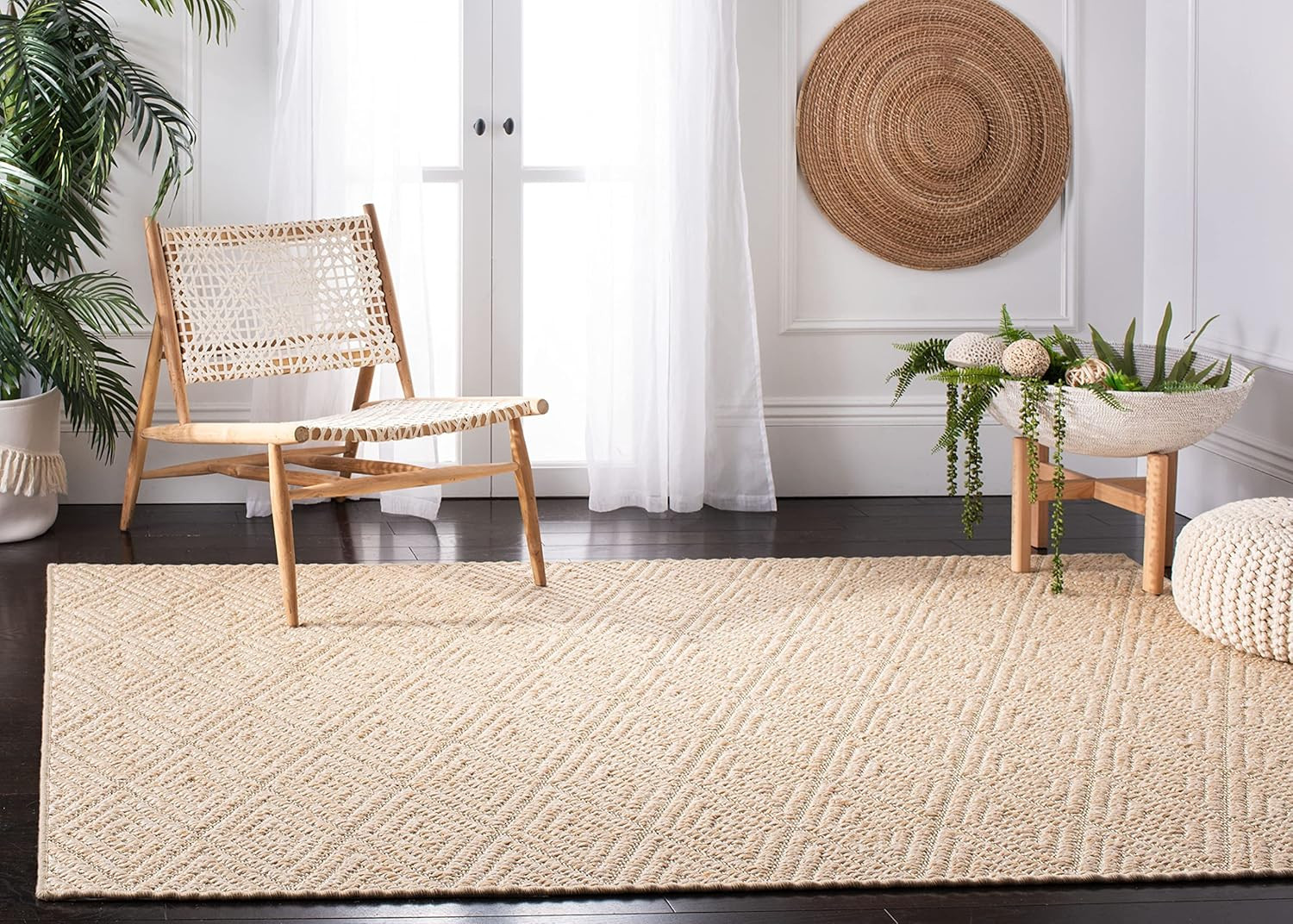 SAFAVIEH Palm Beach Collection Area Rug - 6' x 9', Beige & Beige, Sisal Design, Non-Shedding & Easy Care, Ideal for High Traffic Areas in Living Room, Bedroom (PAB360A) | Amazon (US)