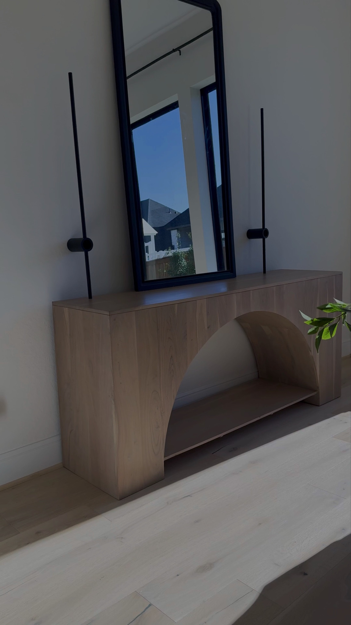 Wanted to share with you this STUNNING console I found! I mean take a look! Still trying to figure out exactly how to style it but it’s a KEEPER! ☺️

Shop below! 🫶🏽


#LTKStyleTip #LTKSaleAlert #LTKHome