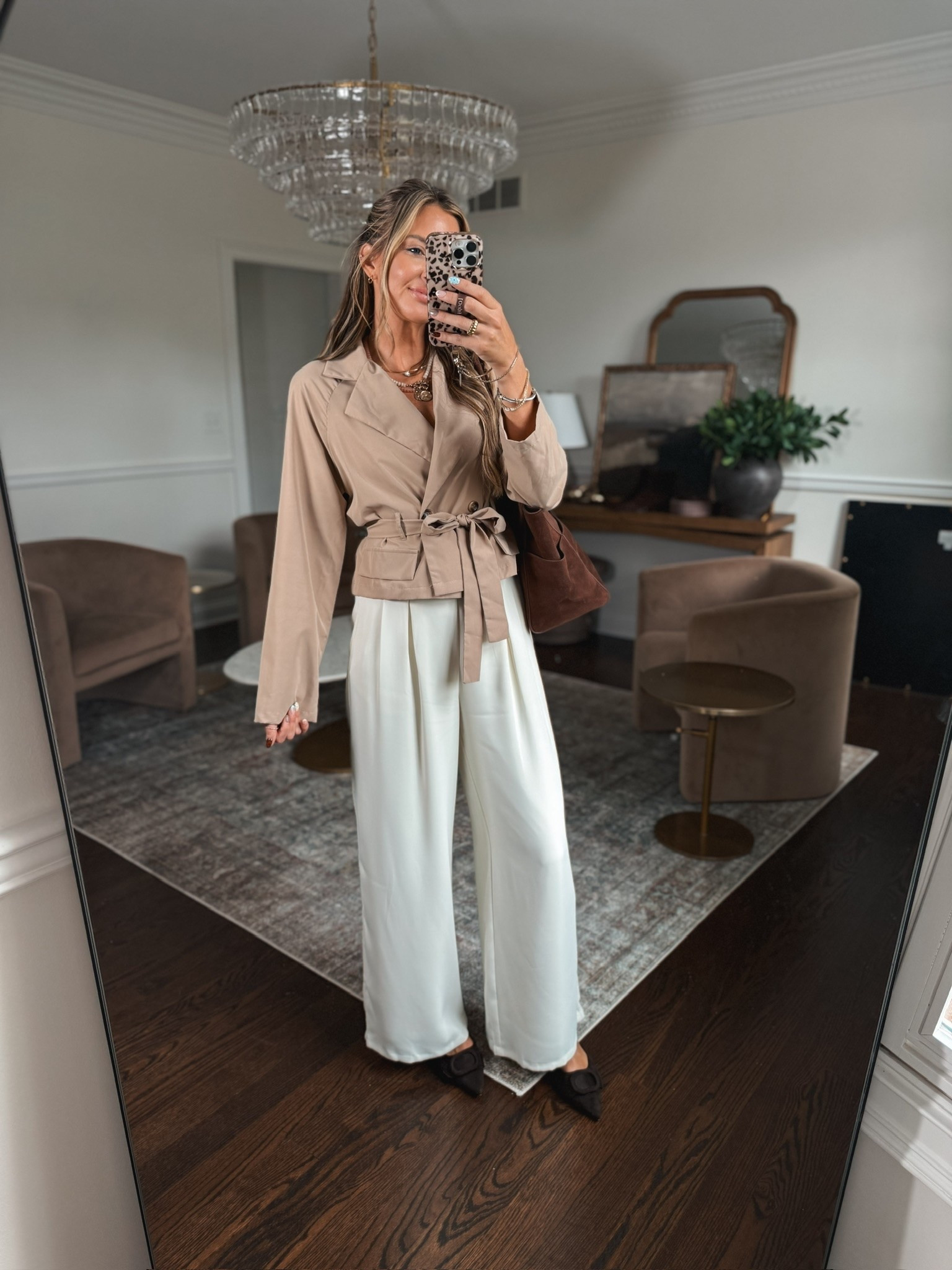This cropped trench coat is so fun for fall!! 🍂🍂🍂

#LTKdayinmylife #LTKootd #LTKgrwm