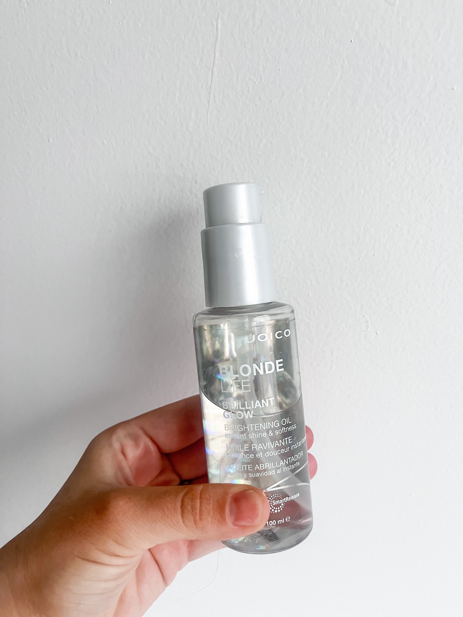 if you’re blonde, add this hair serum to your hair routine ASAP! this keeps my blonde so bright and my hair so soft. I have used it for many years now and love it. a little goes a long way. 

hair products. blonde hair. hair routine. joico. ulta find  

#LTKBeauty #LTKFindsUnder50