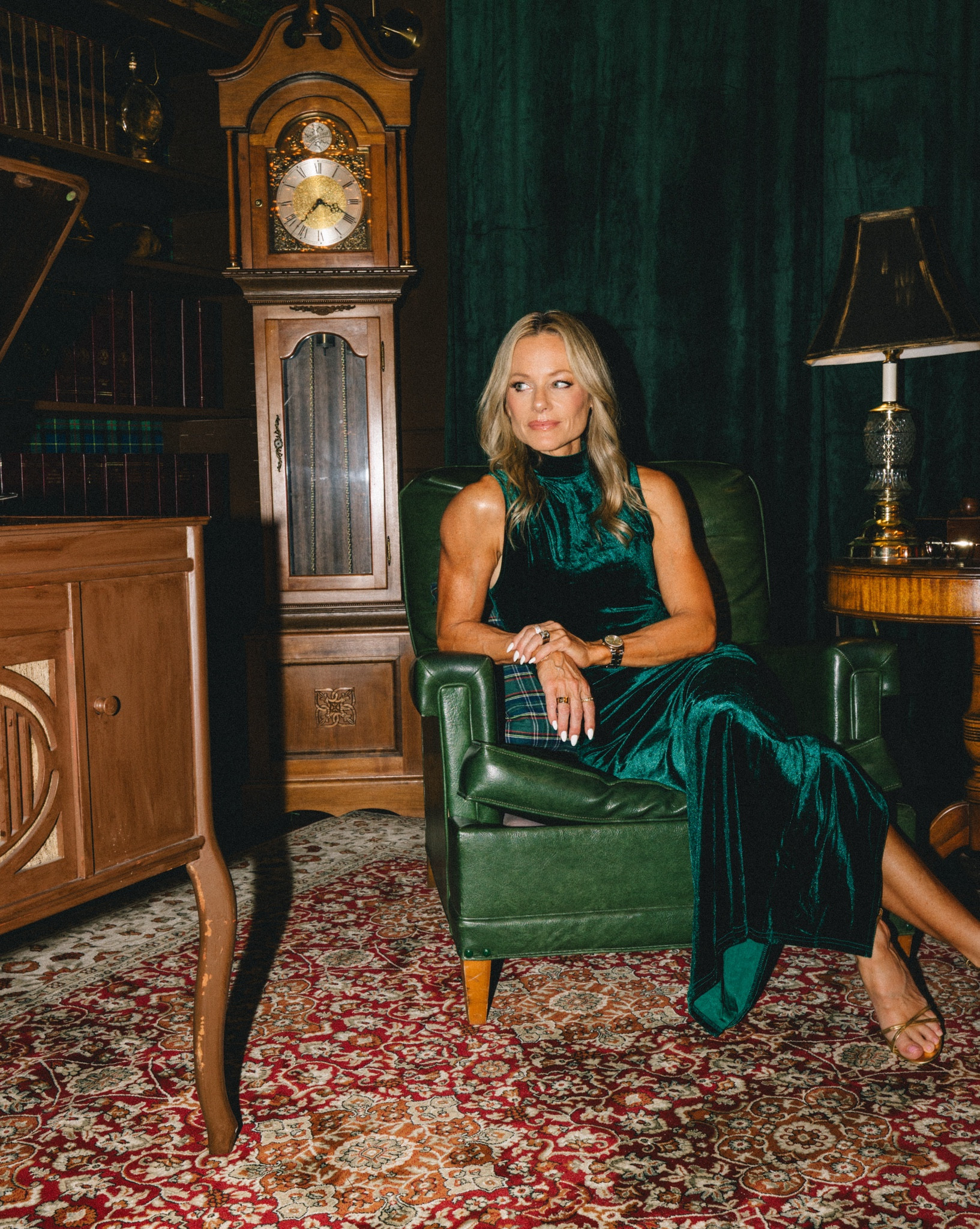 The dress, the look, the makeup - everything!

#LTKSeasonal #LTKStyleTip #LTKBeauty