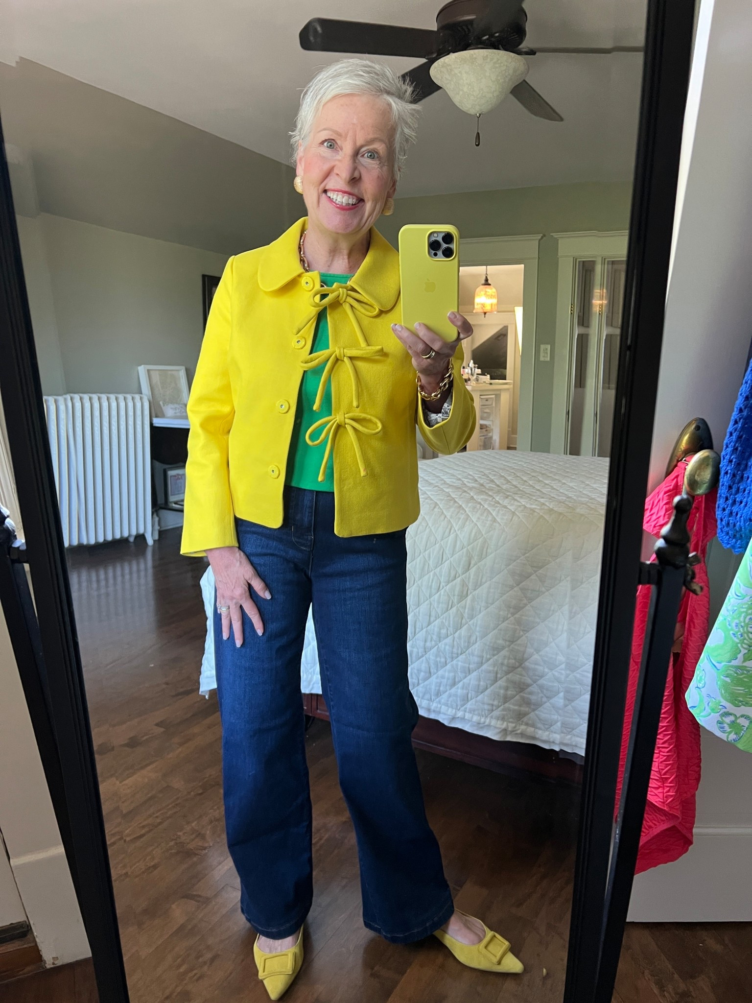 Today’s studio look is extra sunny! 