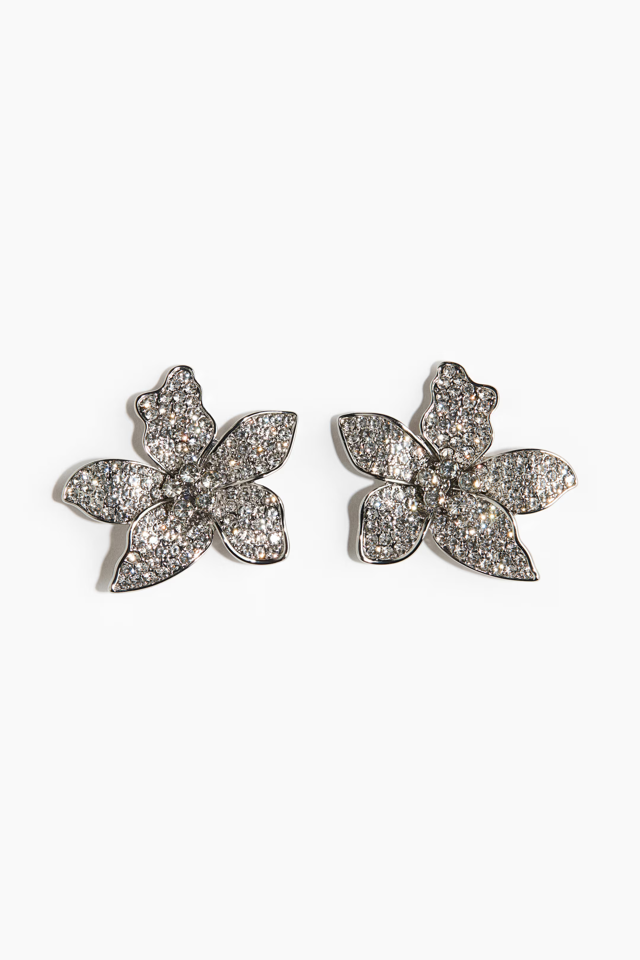 Flower-shaped earrings | H&M (UK, MY, IN, SG, PH, TW, HK)
