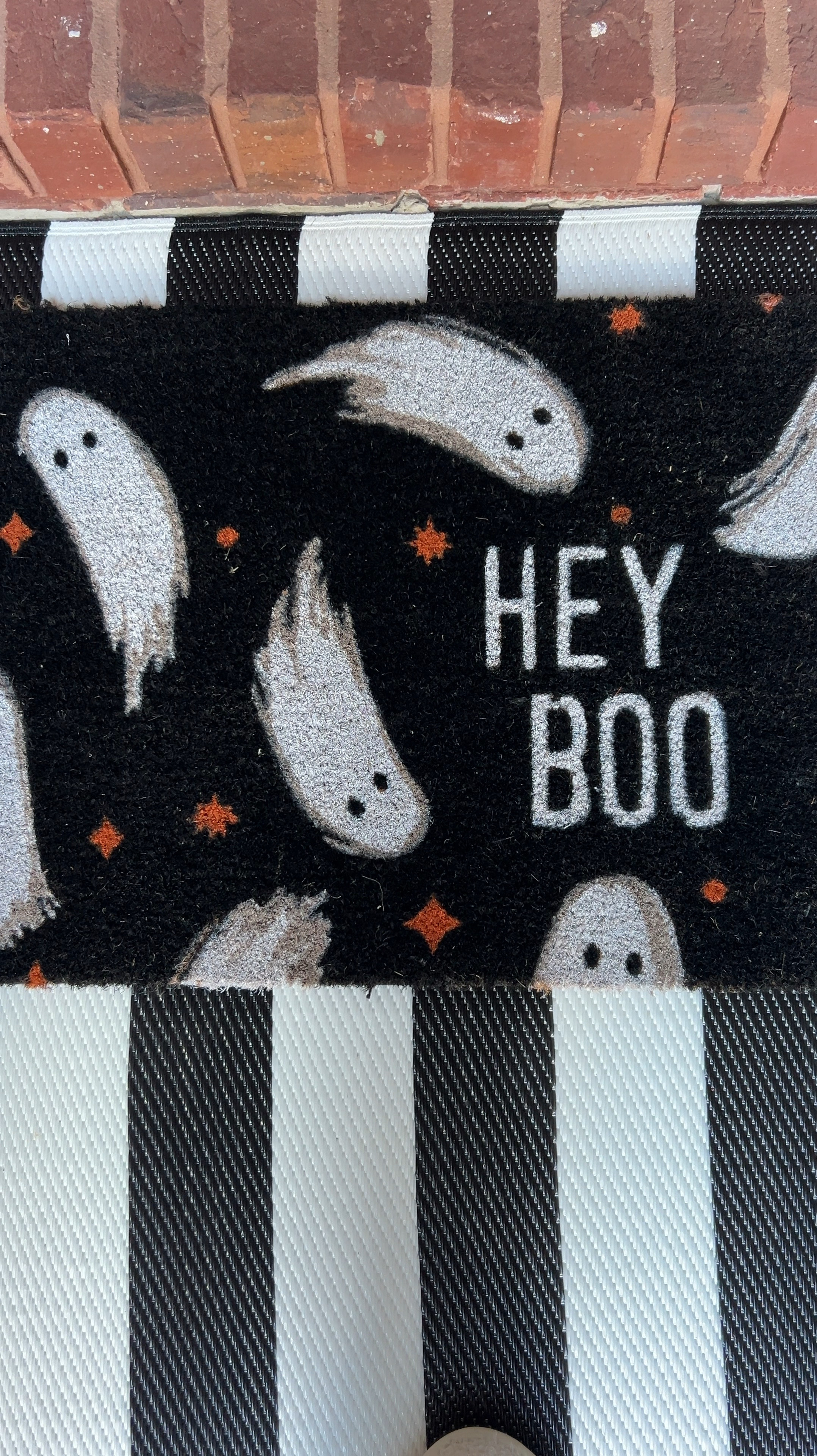 The cutest “Hey Boo” ghost doormat for our front porch. 

#LTKHalloween #LTKFindsUnder50 #LTKHome