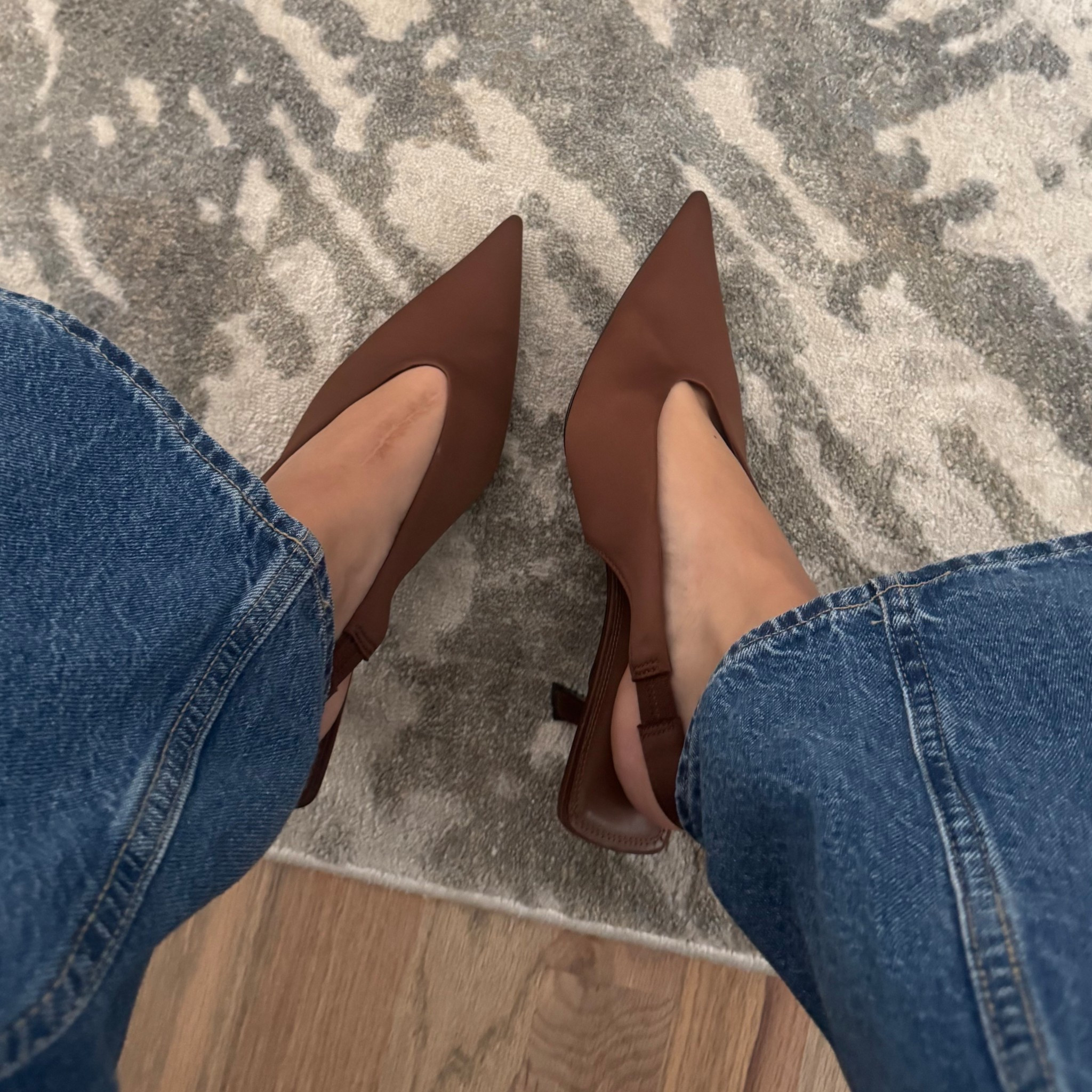 New fall kittens just dropped🤎 The prettiest chocolate brown kitten heels — perfect for work and everyday life.

Mine are from H&M, but I found similar styles from Dolce Vita (arguably better quality anyway) & Amazon! Linked them alllll 

Tap to shop!

#FallStyle #KittenHeels #WorkwearStyle #FallShoes #ChocolateBrown #NeutralOutfit #DolceVita

#LTKShoeCrush #LTKSeasonal