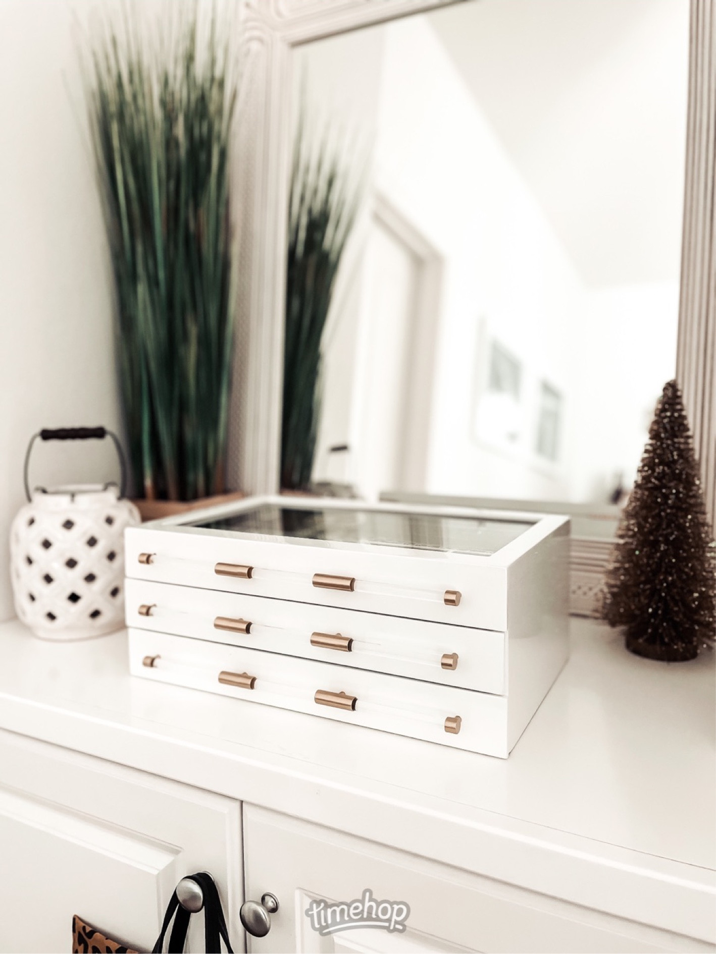 Kendra Scott jewelry box on sale 

#LTKsalealert #LTKCyberweek