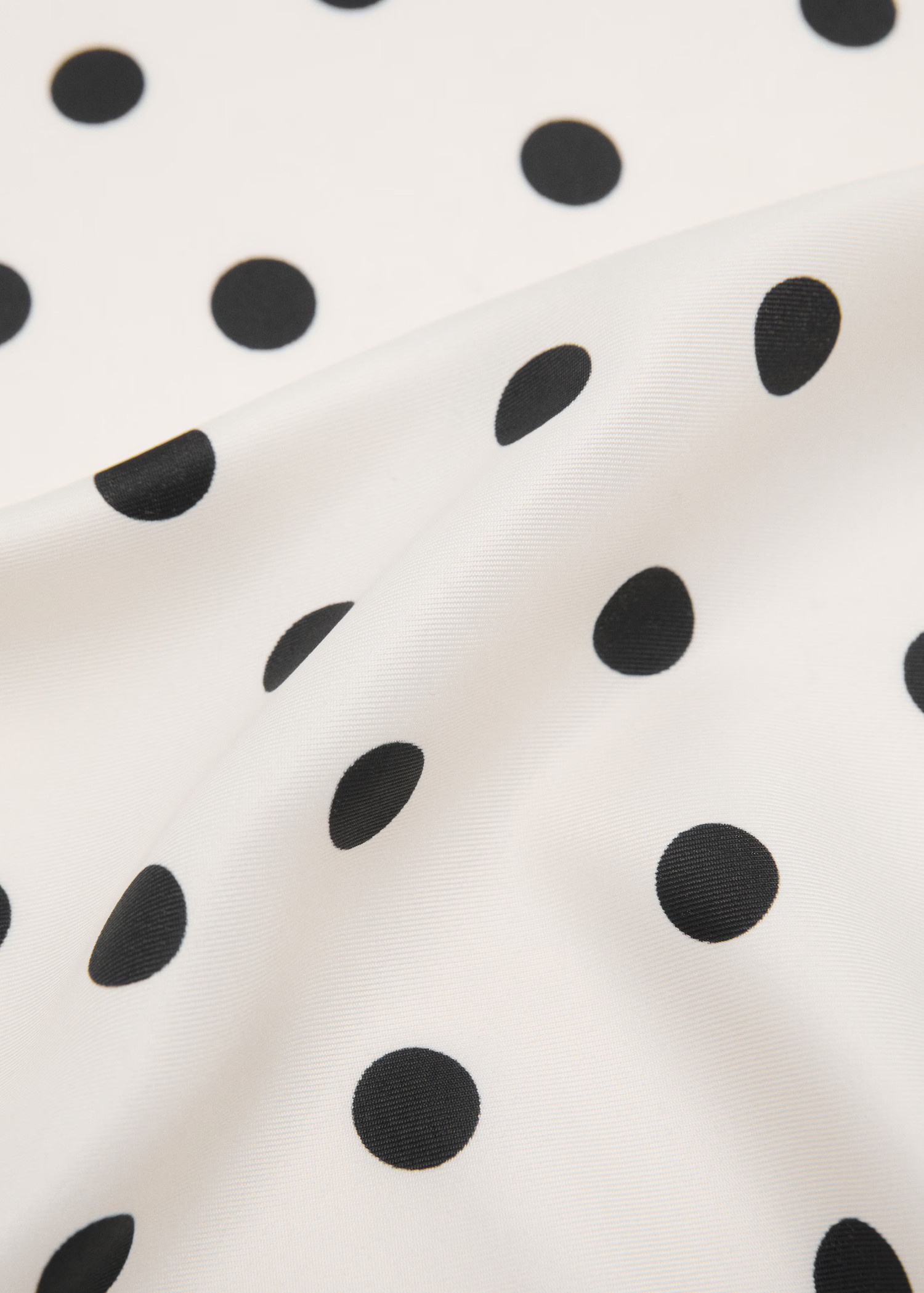 Polka-dot satin scarf | MANGO (UK)