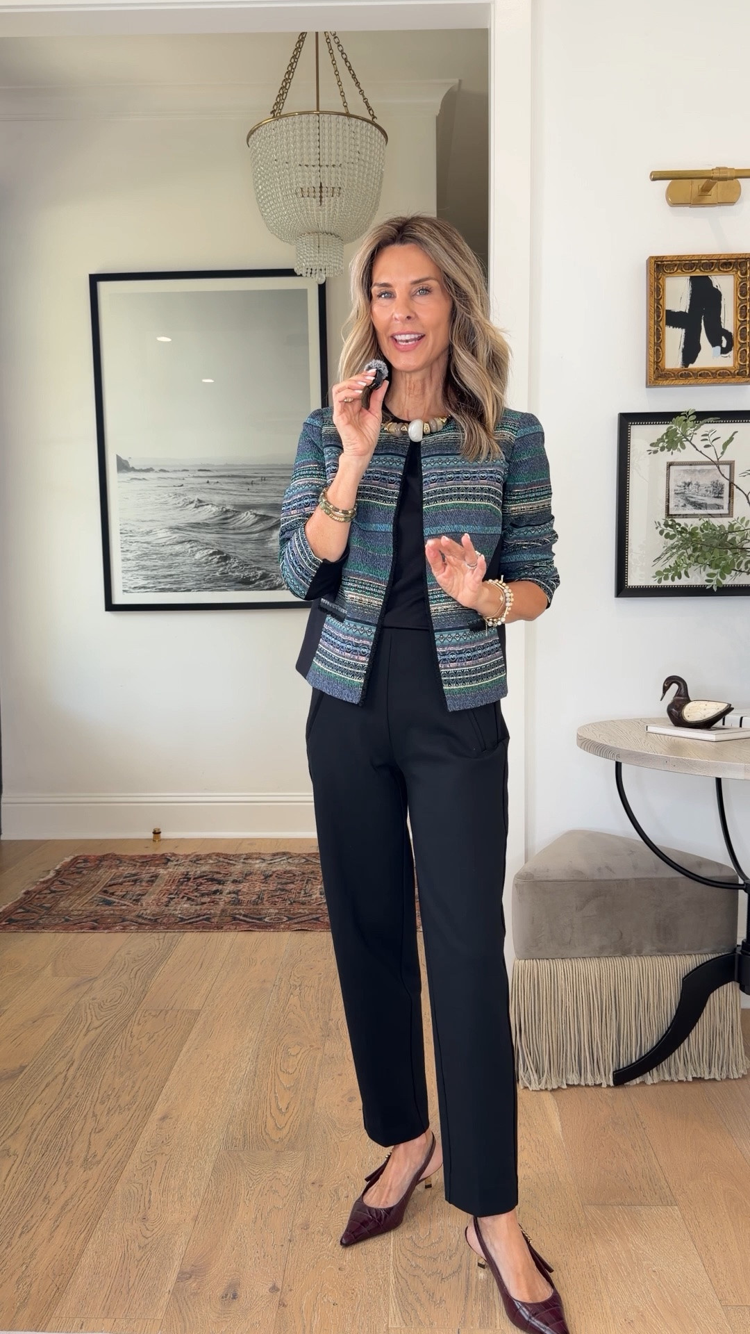 Chicos monochrome with added interest! I’m 5’6’’
-fringe jacket
-Juliet slim ankle pants 
-straight ankle jeans
-Juliet relaxed tapered ankle pants
-chiffon blouse
-sweater blazer
-wool blend jacket
-python shoulder bag
-Brigette pull on ankle pant

#LTKgrwm #LTKOver40 #LTKSeasonal