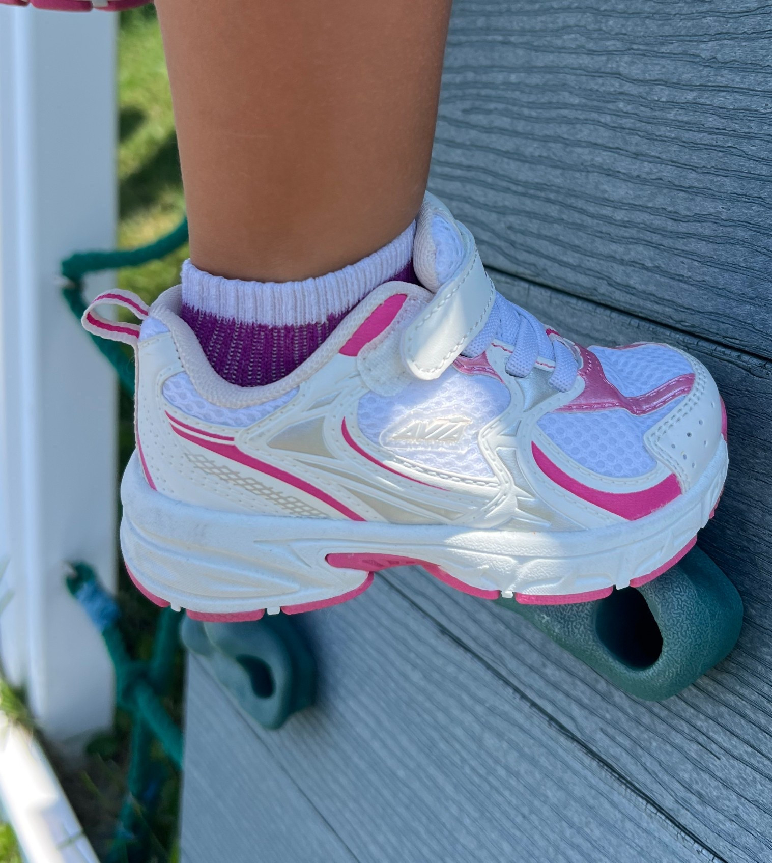 New balance dupes for $20

#LTKKids #LTKFindsUnder50 #LTKShoeCrush