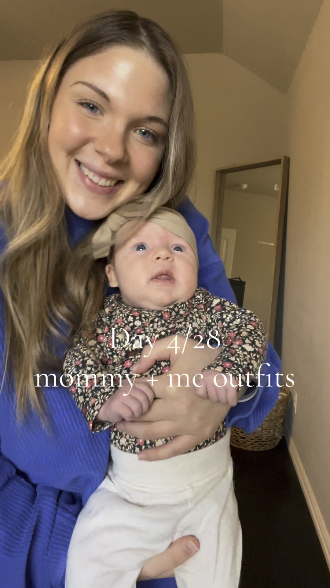 AE no longer has the same color sweatshirt I’m wearing - but I tagged the same style 🥺 