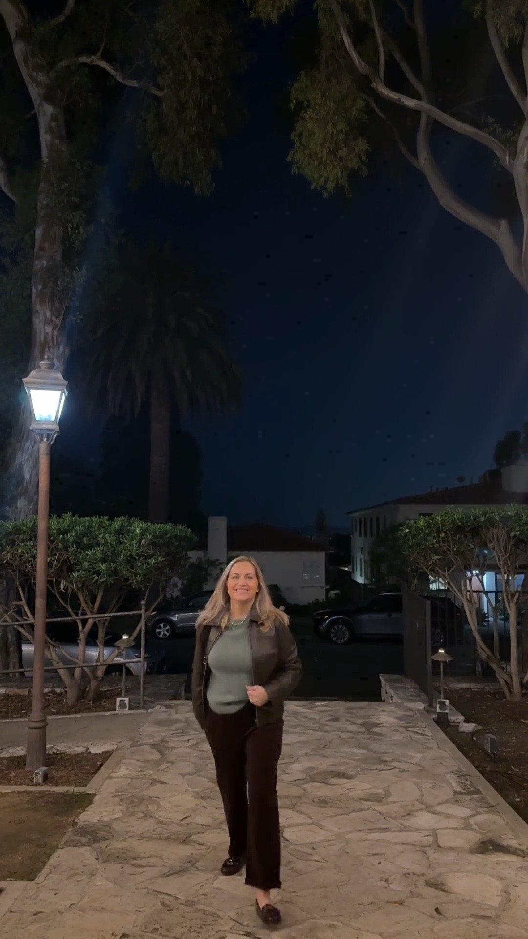 Here’s wear I wore to dinner on a cold night that was comfortable enough to eat pizza in! Cashmere sweater, leather jacket & cords 

#LTKootd #LTKOver40 #LTKdayinmylife