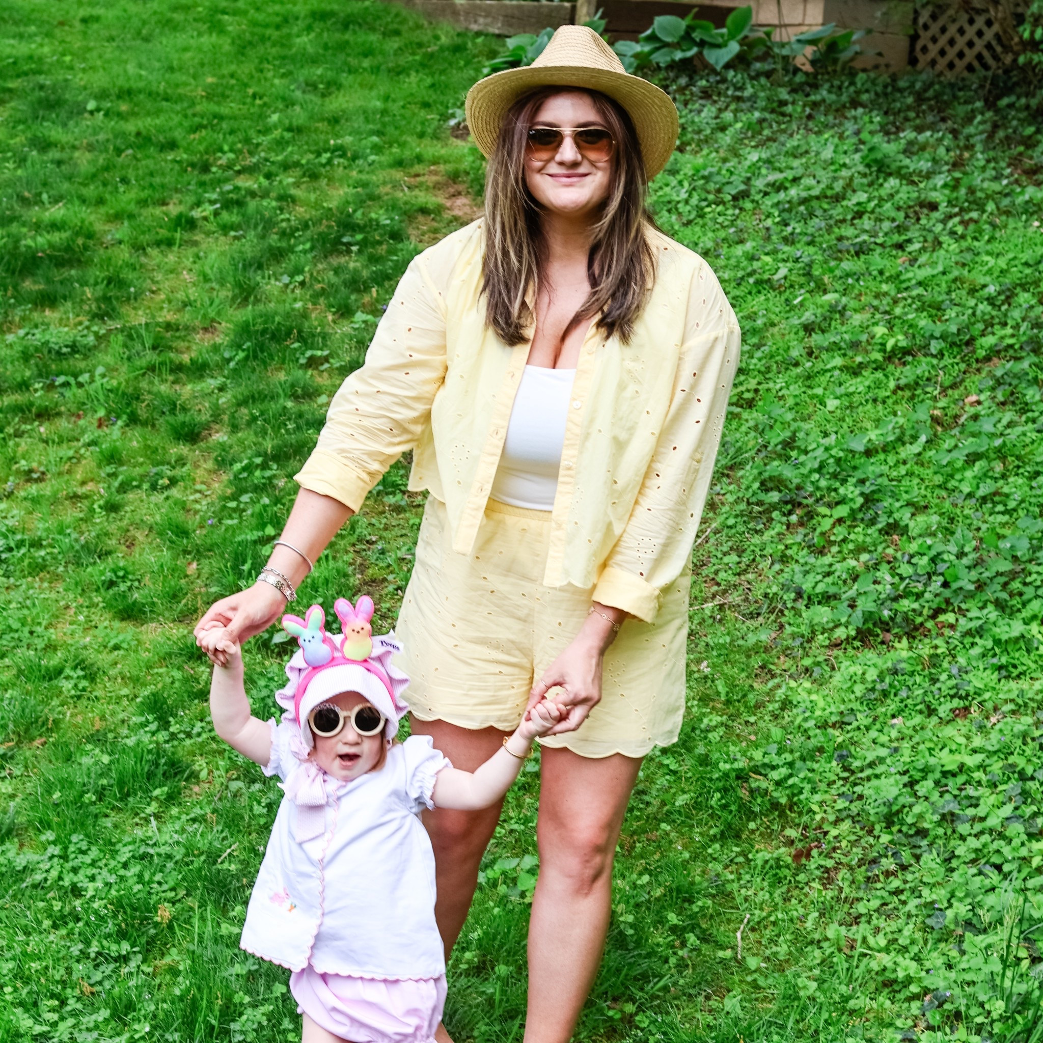 Cotton yellow scalloped eyelet  set!

