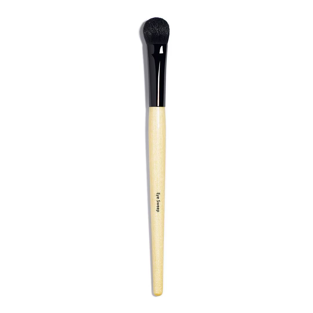 Eye Sweep Brush | Bobbi Brown Cosmetics | Bobbi Brown (US)