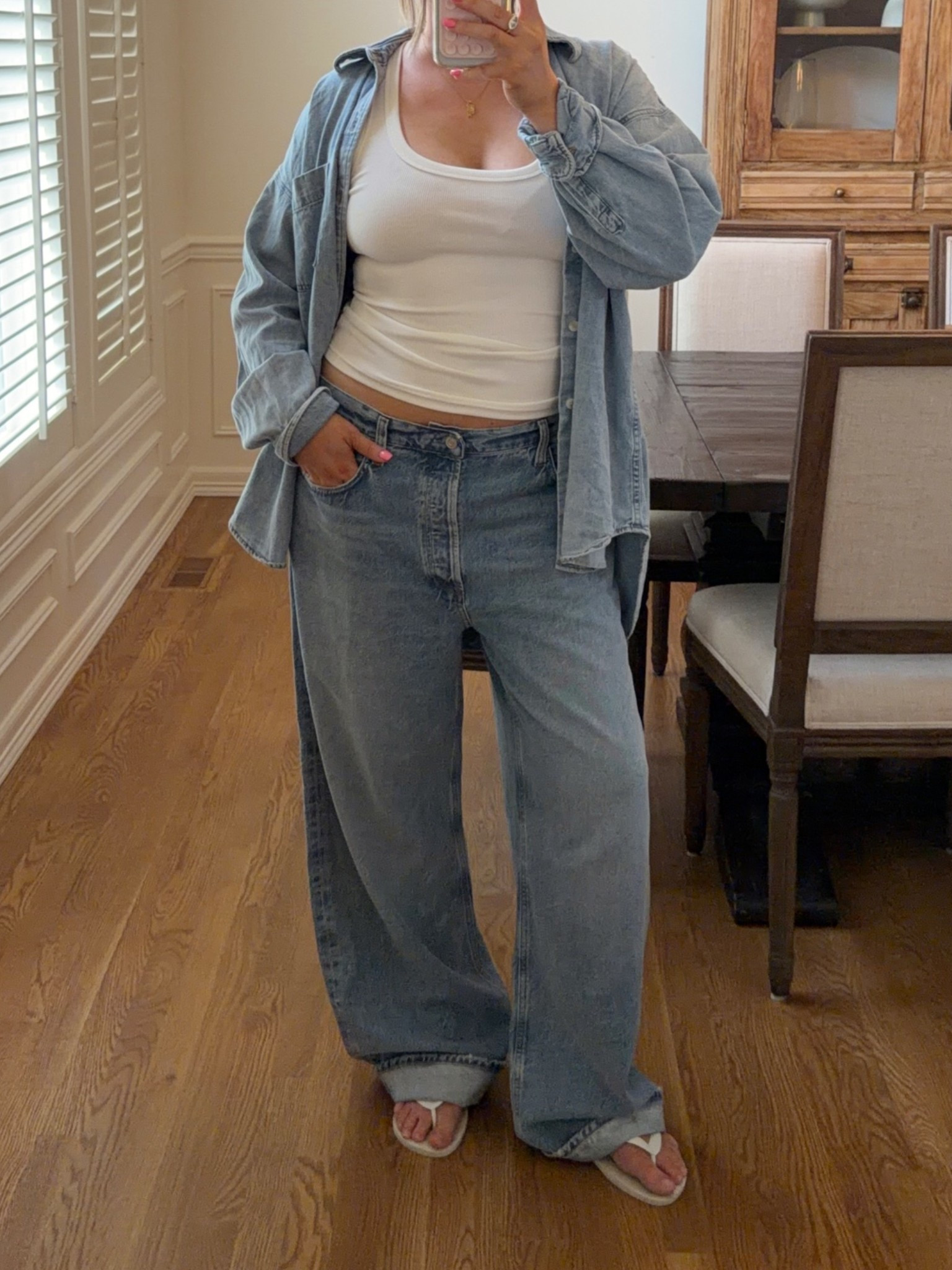 Size L in button down (color is 7yrs blue taboo or something like that!!) I’ve worn it pre pregnancy, pregnant, and postpartum. L in tank it’s so good and soft but thicker and flattering!! Size 30 in jeans they run loose and super baggy I’m 5’ 5” 

#postpartum #denim #lowrise #bresheppard #aritzia #agolde

#LTKootd #LTKmomlife