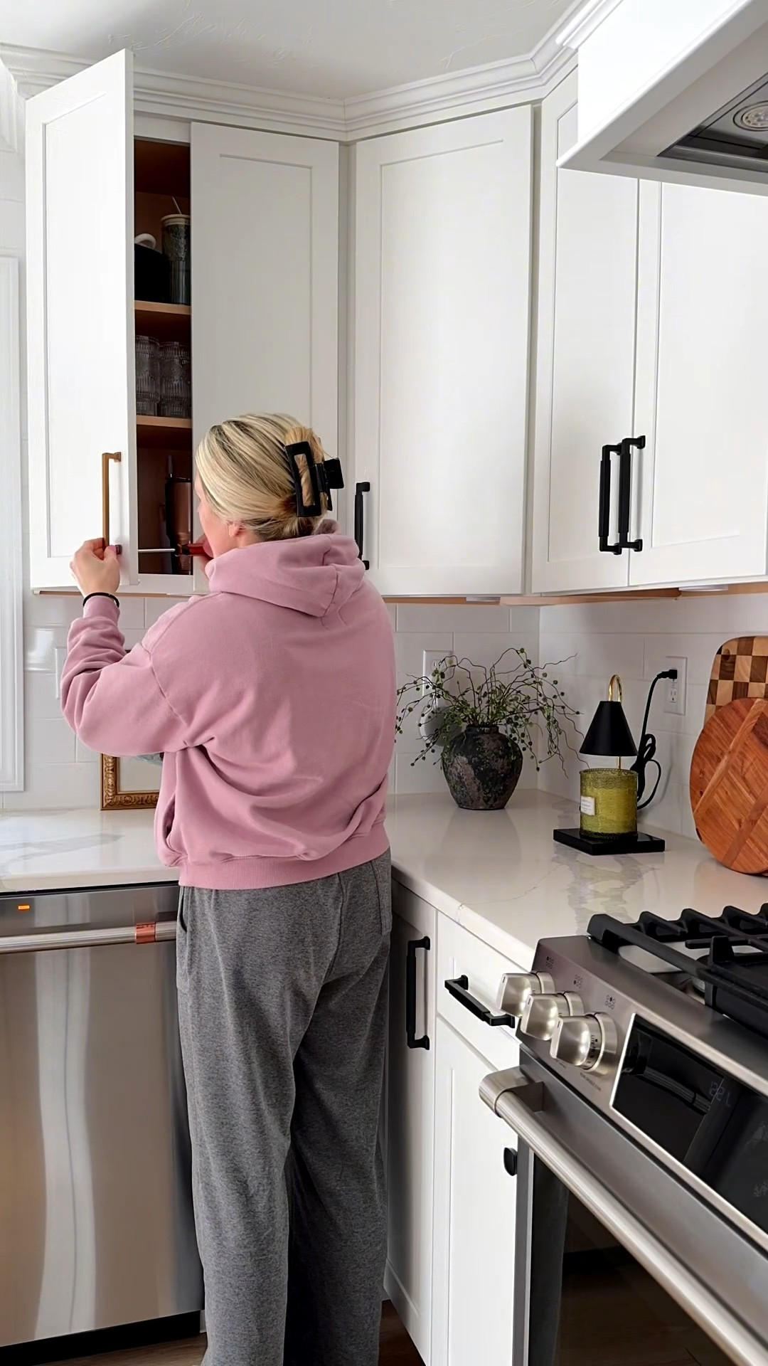 Such an easy and affordable way to upgrade your kitchen - Change out your hardware!! The gold hardware I found on Amazon is AMAZING as well as the price! 💛😍

#LTKHome #LTKU #LTKSaleAlert