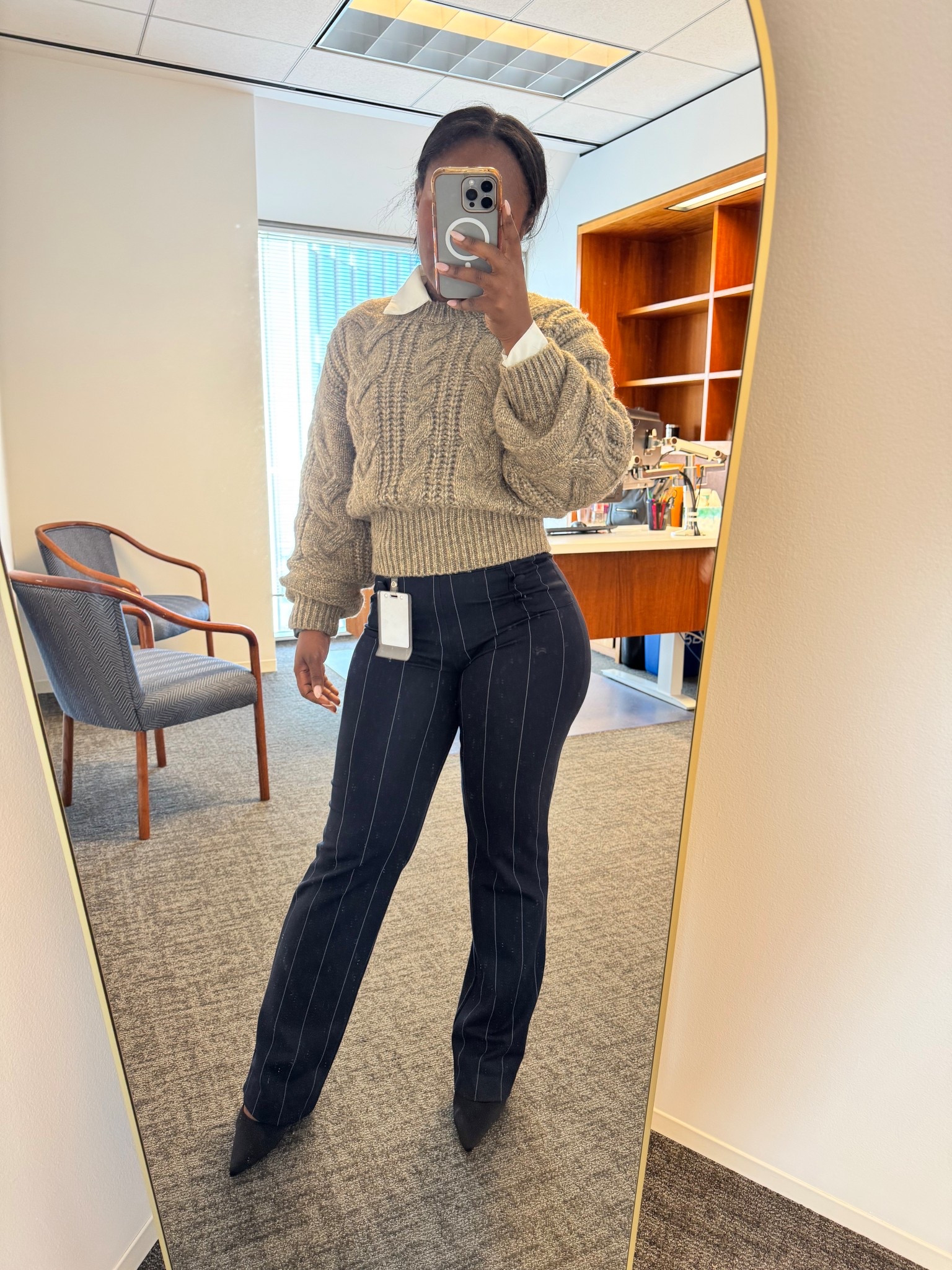 Love cozy sweater 🤎🖤

#LTKPetite #LTKootd #LTKWorkwear