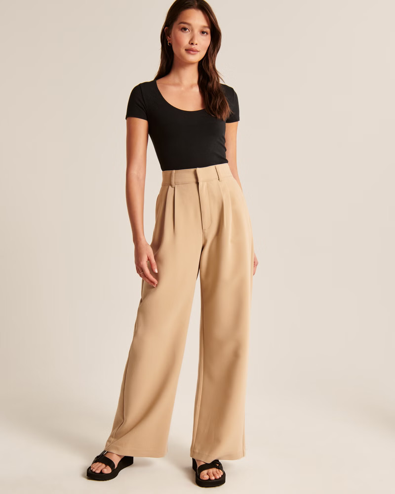 Women's Cotton Seamless Fabric Scoopneck Tee | Women's Tops | Abercrombie.com | Abercrombie & Fitch (US)