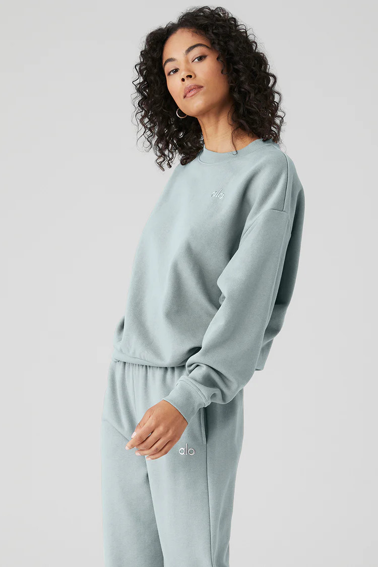 Accolade Crew Neck Pullover | Alo Yoga (US)