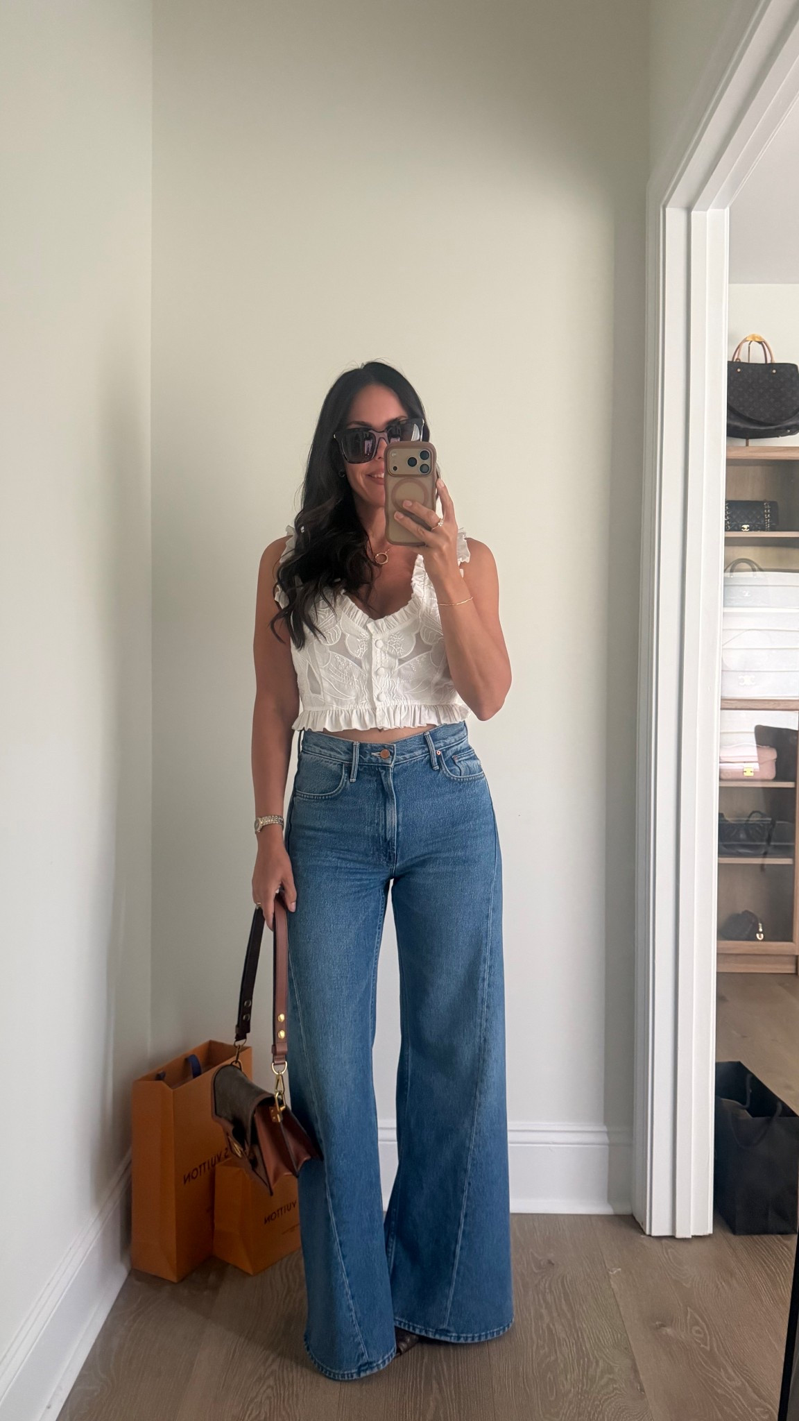 Today’s look 
This part of an Amazon find and it’s so good. The details are beautiful. I’m wearing a small.
