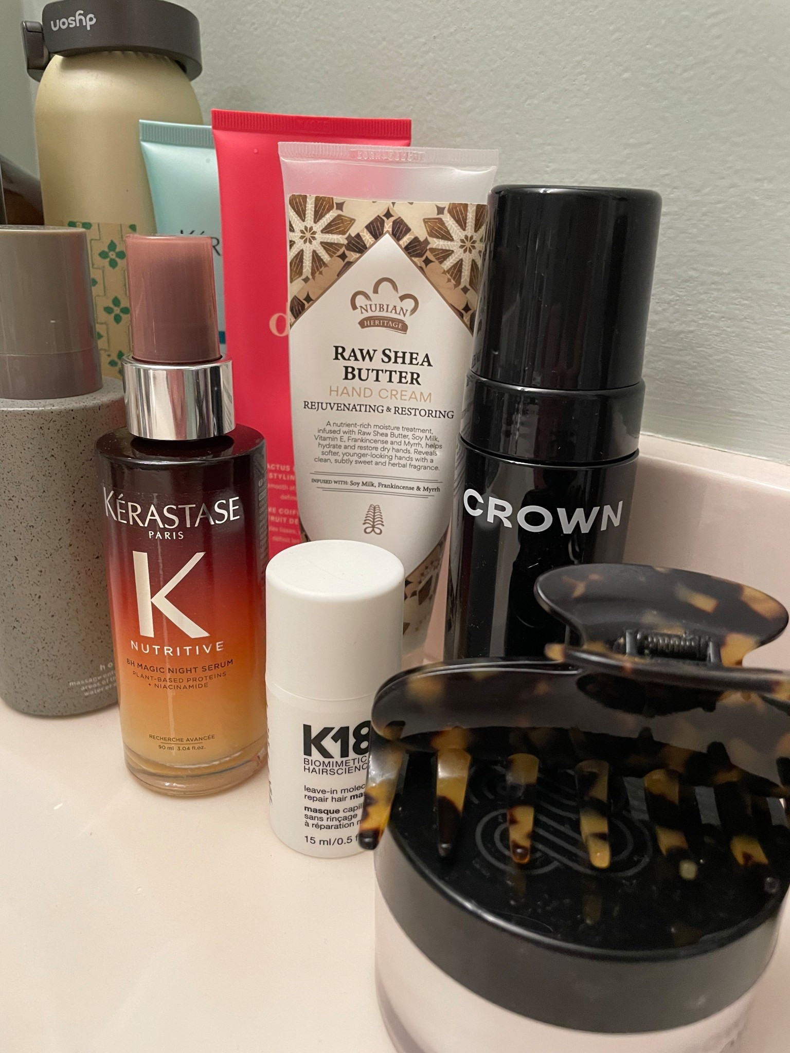 Updated what’s on my counter - currently loving these products 

#beauty #jcrew #sephora #grwm

#LTKBeauty #LTKFindsUnder50