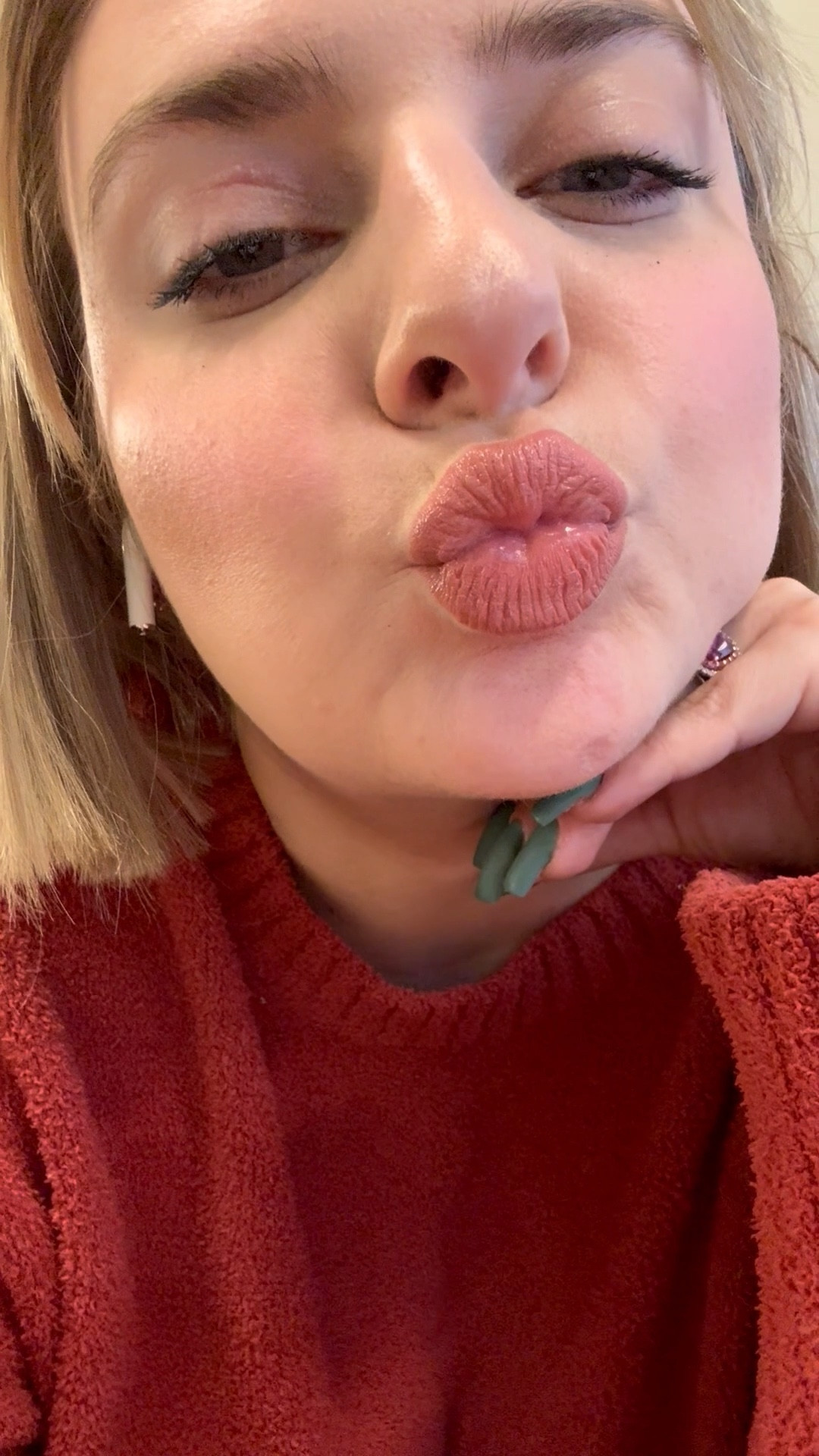 Nude pink Lippy of the Day!💋
Liner: Puffy Nude
Lipstick is Jeffree Star Liquid Lip in Mannequin (Not linkable)

#LTKgrwm #LTKBeauty