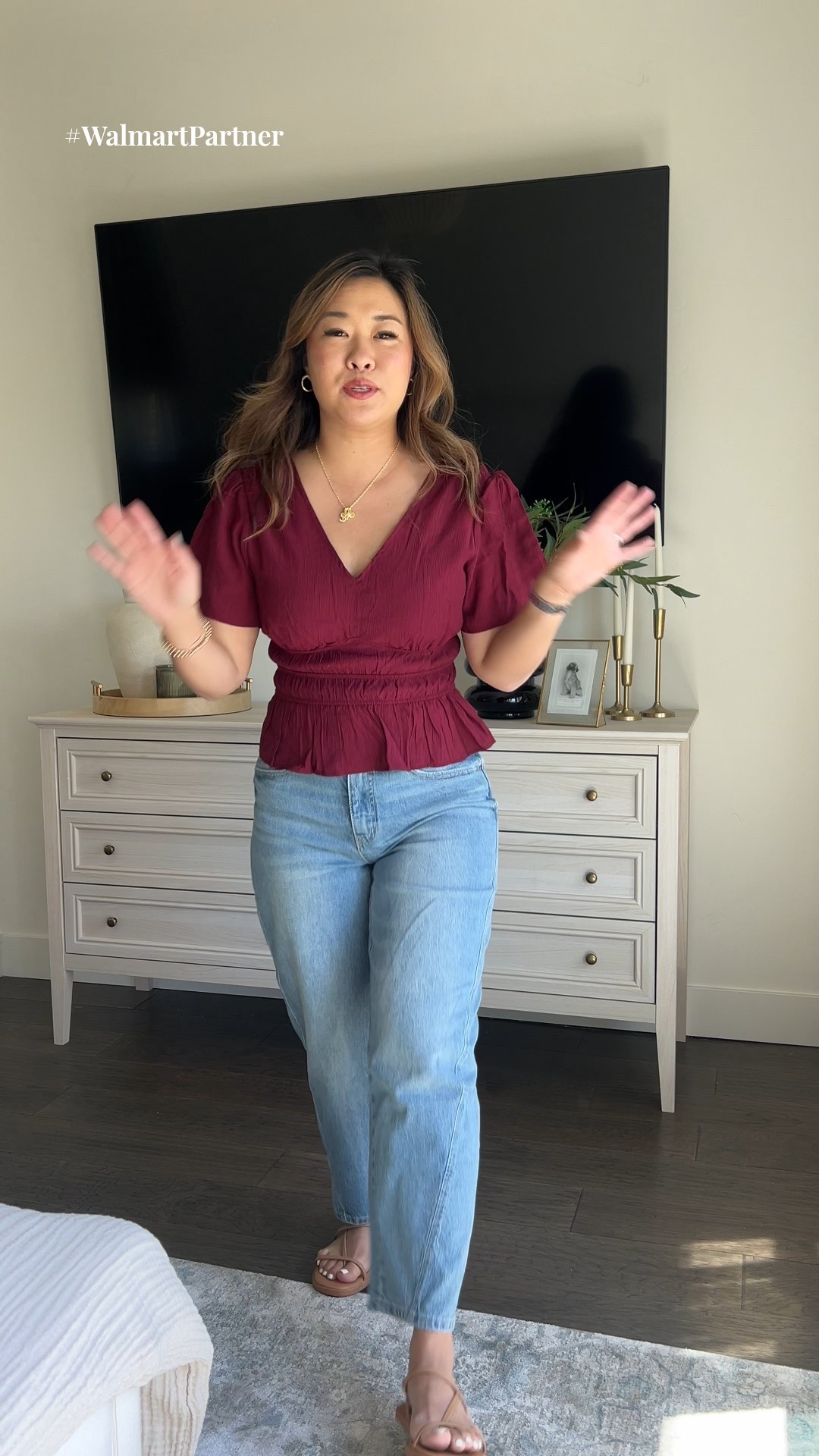 Love this Fall top and subtle barrel jeans!
Top: Small
Jeans: 8
#WalmartPartner @WalmartFashion #WalmartFashion 