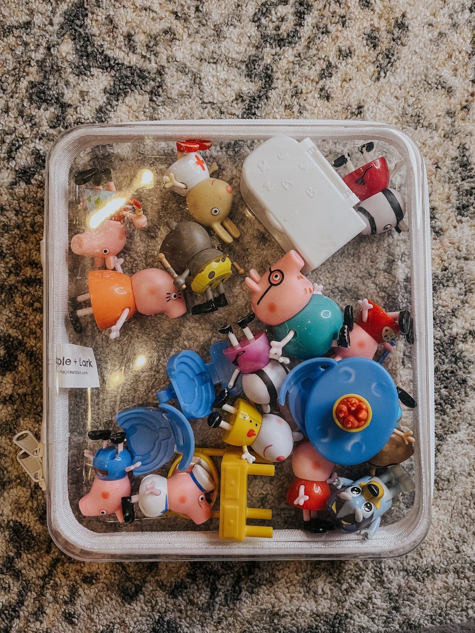 This hard sided zippered pouch is perfect for storing small toys! #amazonfind #toystorage

#LTKFindsUnder50 #LTKKids #LTKHome