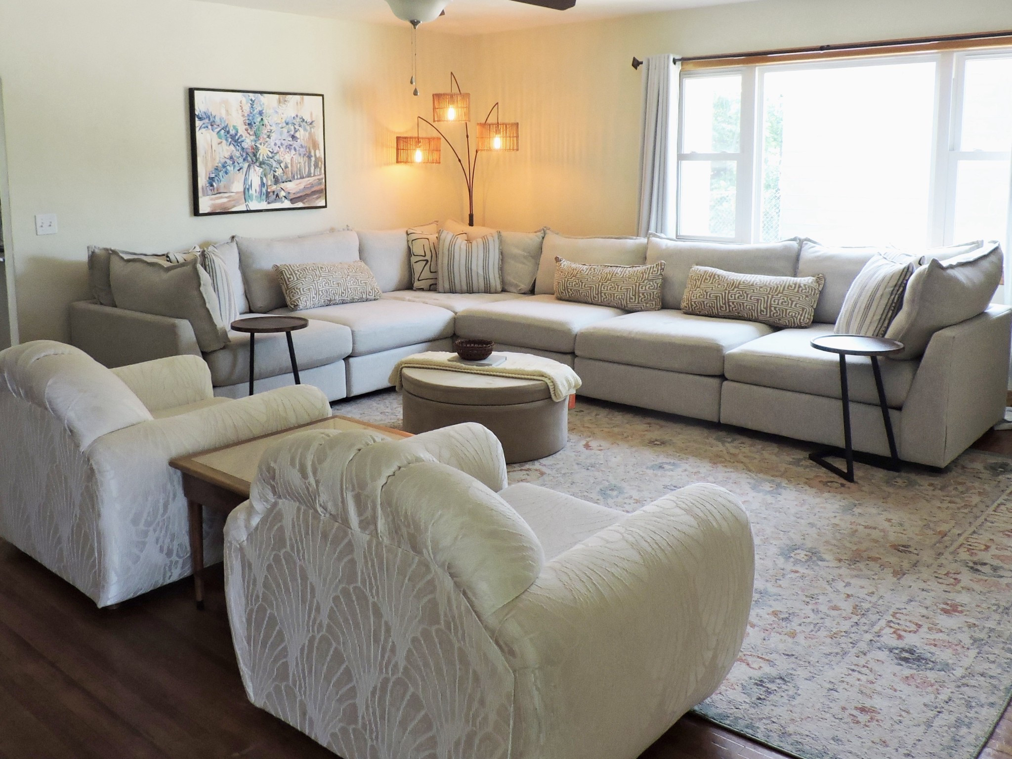 Our most-loved living room finds 🤍
The comfiest sectional, tables that slide under the couch (game changer), our favorite oversized rug, and the faux olive tree that makes the whole room feel finished 🌿
Everything is linked here for you!

#liketoknowit #livingroomfavorites #homedecorfinds #neutralhome #cozyminimalism #sectionalsofinstagram #LTKhome
