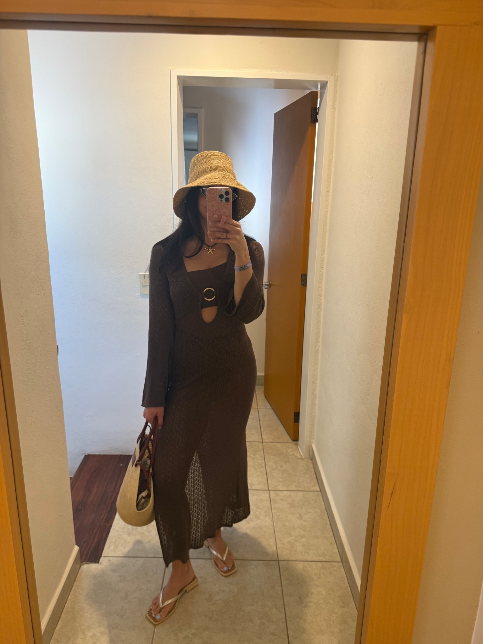 Pool day vacation outfit inspo! 