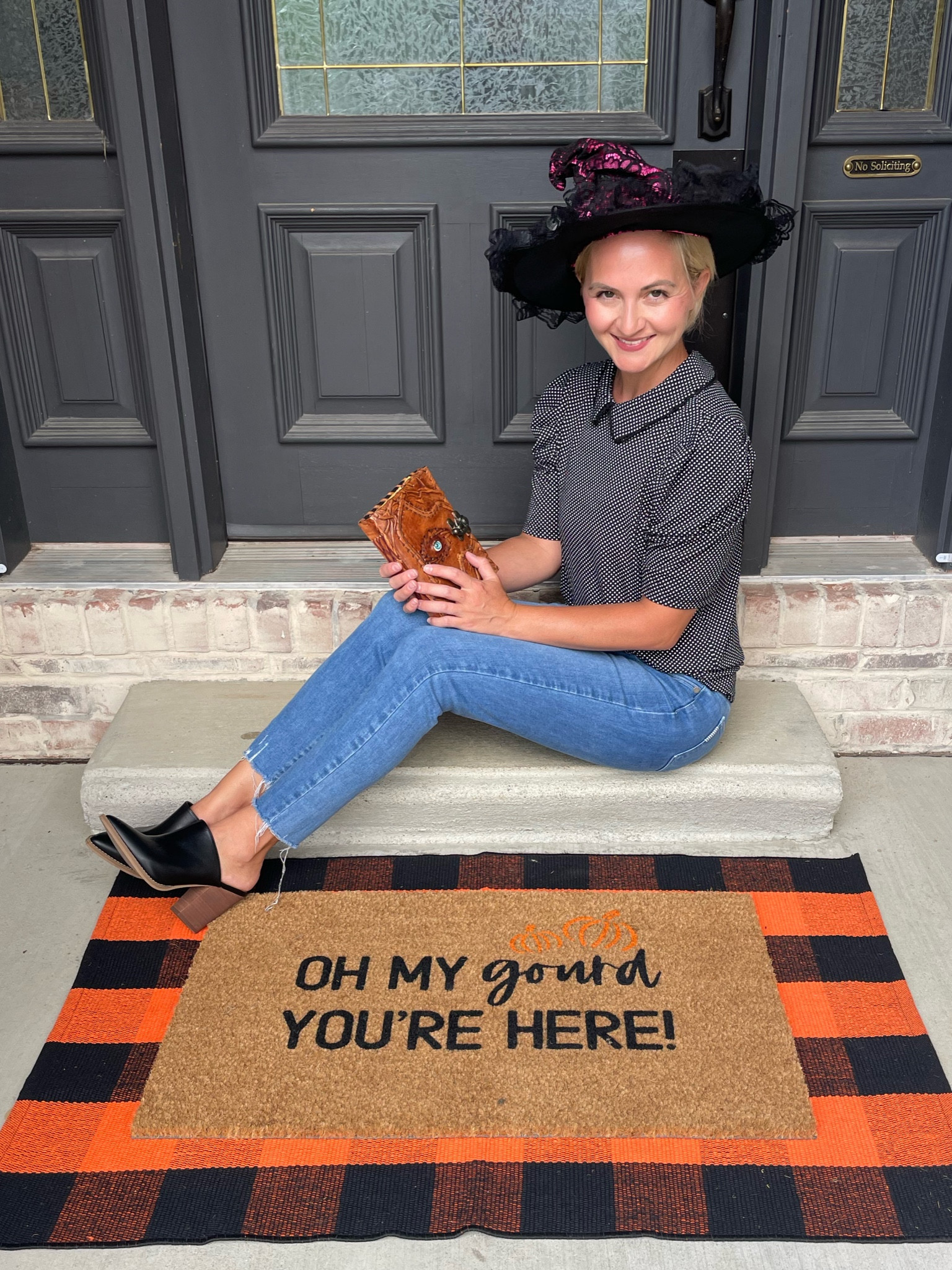 Cute fall and Halloween seasonal doormat to decorate your frontdoor. 

#LTKSeasonal #LTKGiftGuide #LTKhome