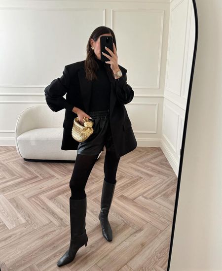 Festive Dressy Vibes ✨

Leather shorts, knee high boots,
Black blazer, gold Bottega bag 



#LTKSeasonal #LTKfindsunder50 #LTKstyletip