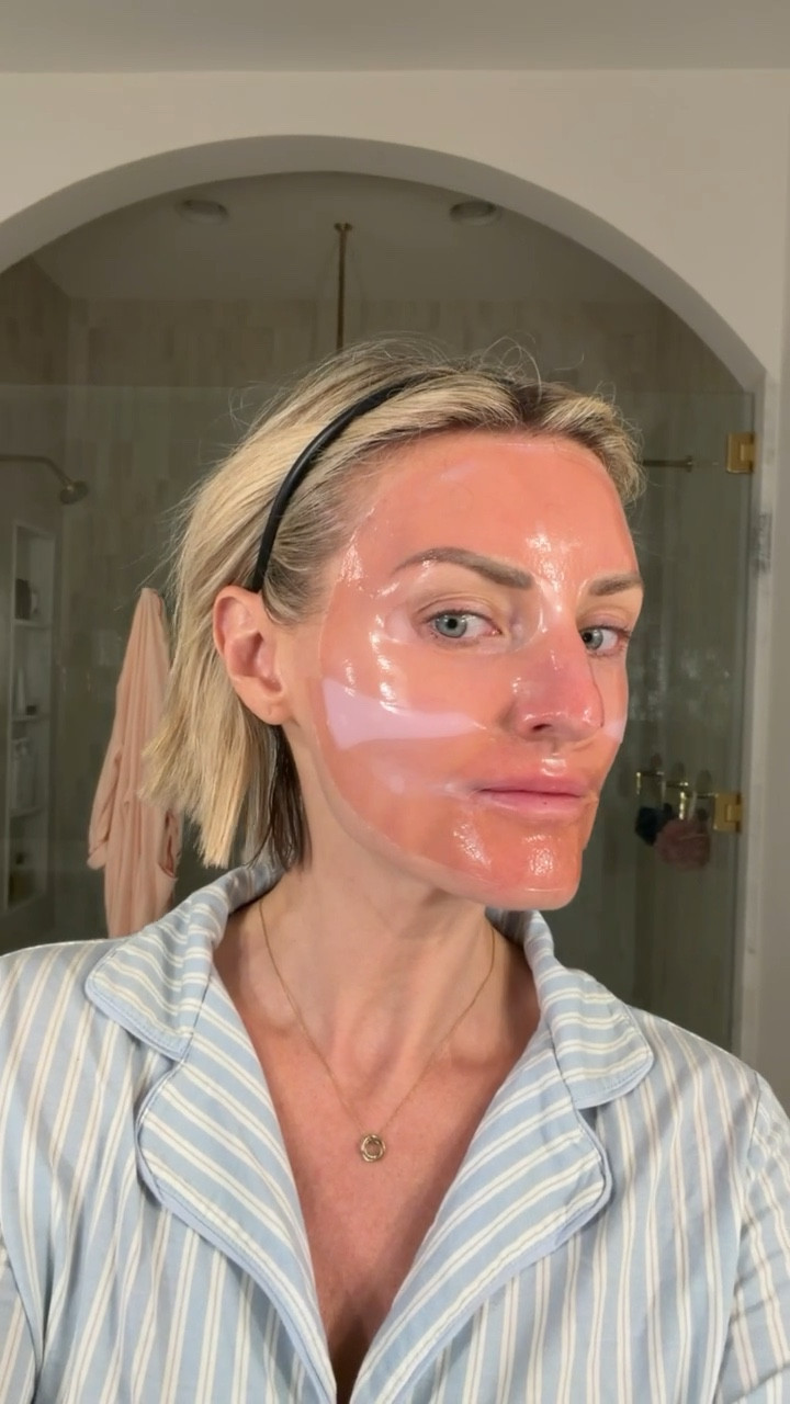 This face mask is so good 👏🏼 gives you such a nice glow after! 

Loverly Grey, Amazon find, face mask, skincare, beauty finds 

#LTKBeauty