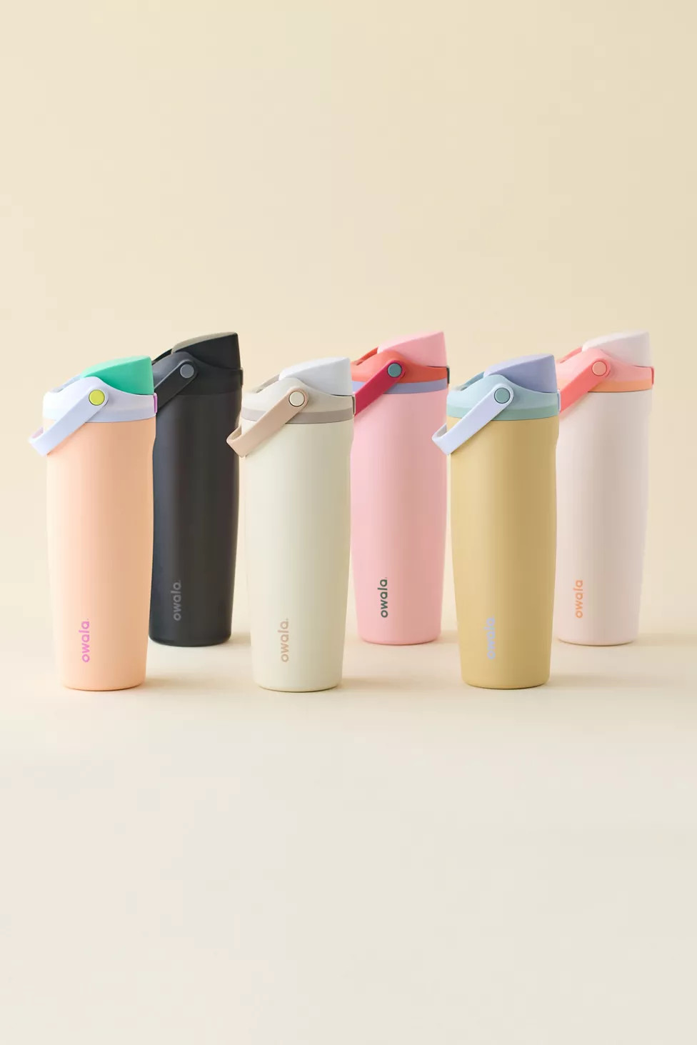 Owala FreeSip\u00ae Sway 30 oz Water Bottle | Urban Outfitters (US and RoW)