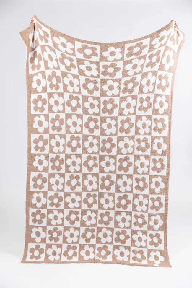 Make Me Believe Checkered Daisy Blanket FINAL SALE | Pink Lily