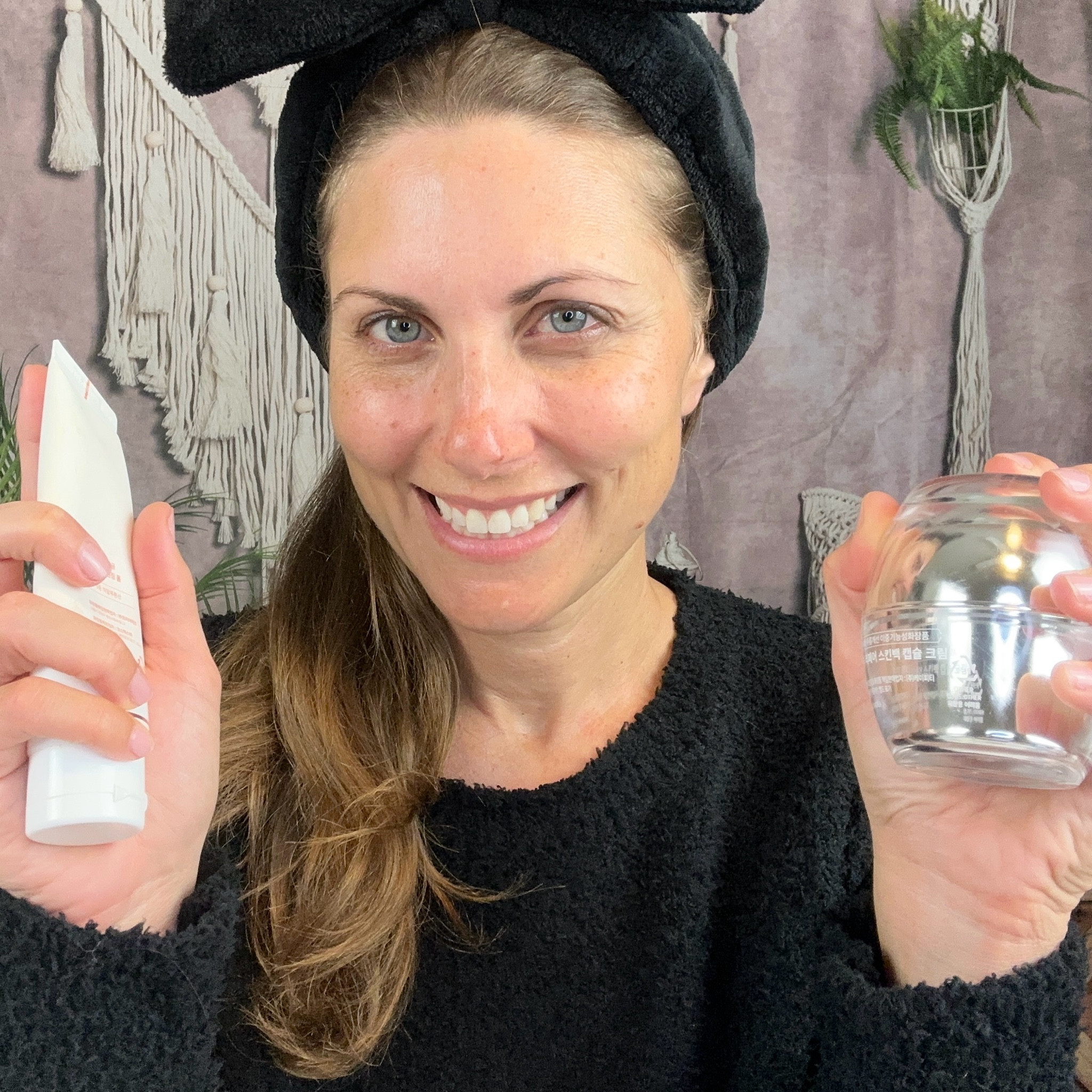 My secret to glowing skin! Try this cleanser and cream combination at least once a day!

#LTKGiftGuide #LTKOver40 #LTKBeauty